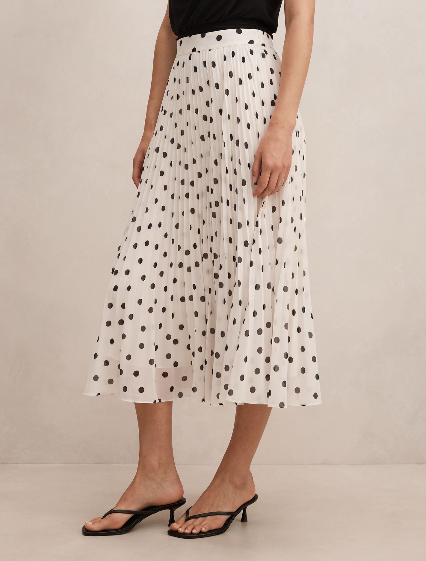 Aurora Pleated Skirt Forever New