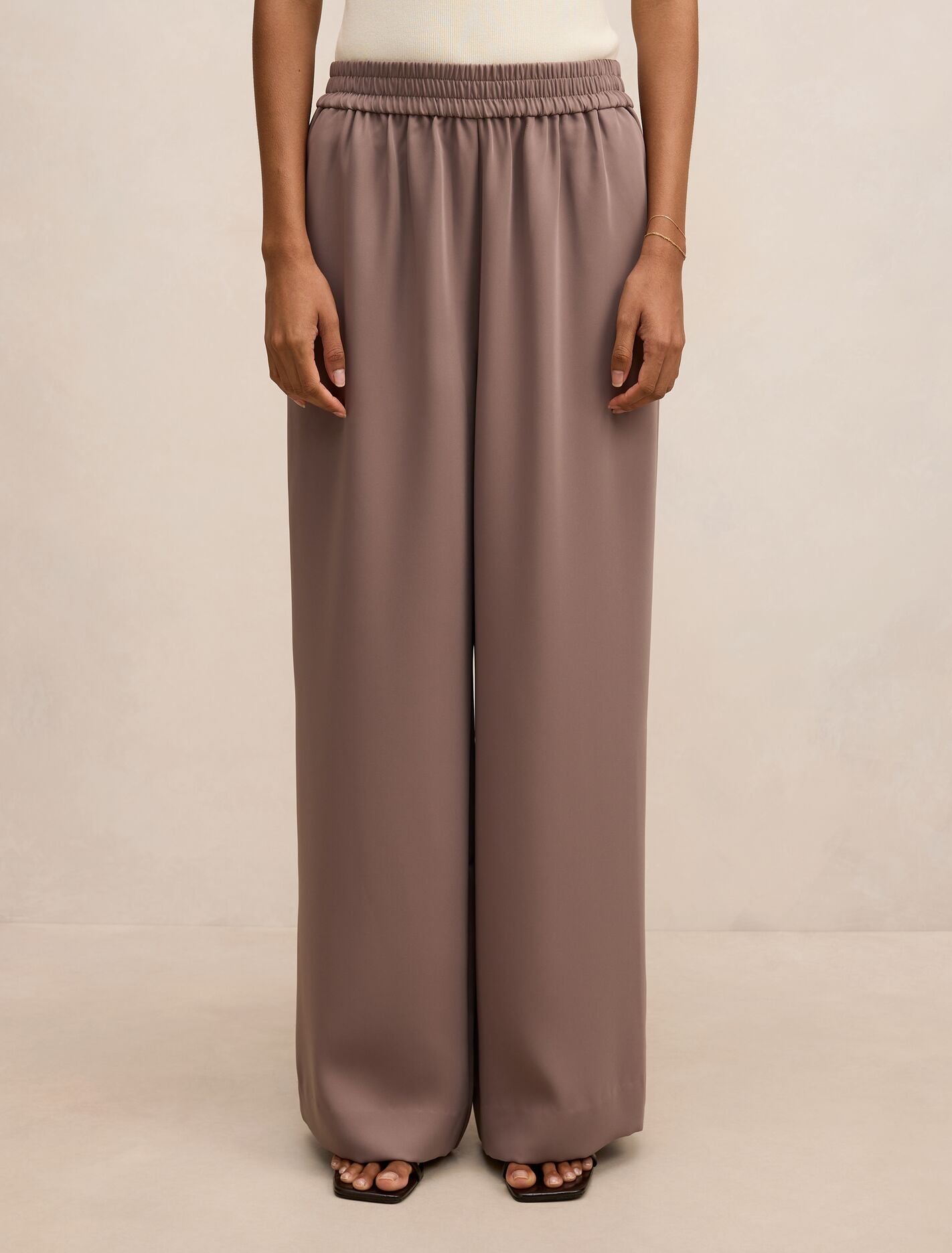 Enya Petite Elastic Wide Leg Pants Deep Taupe Set Forever New