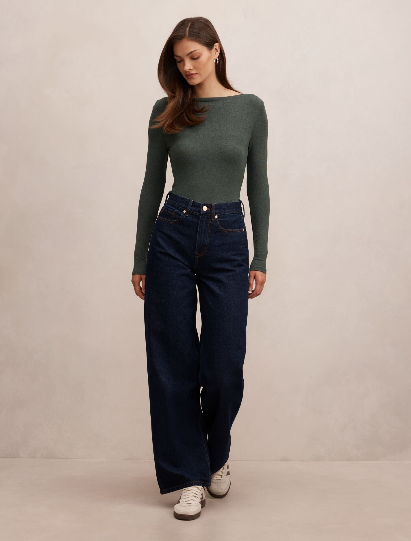 Jasmine Straight Neck Top Forever New
