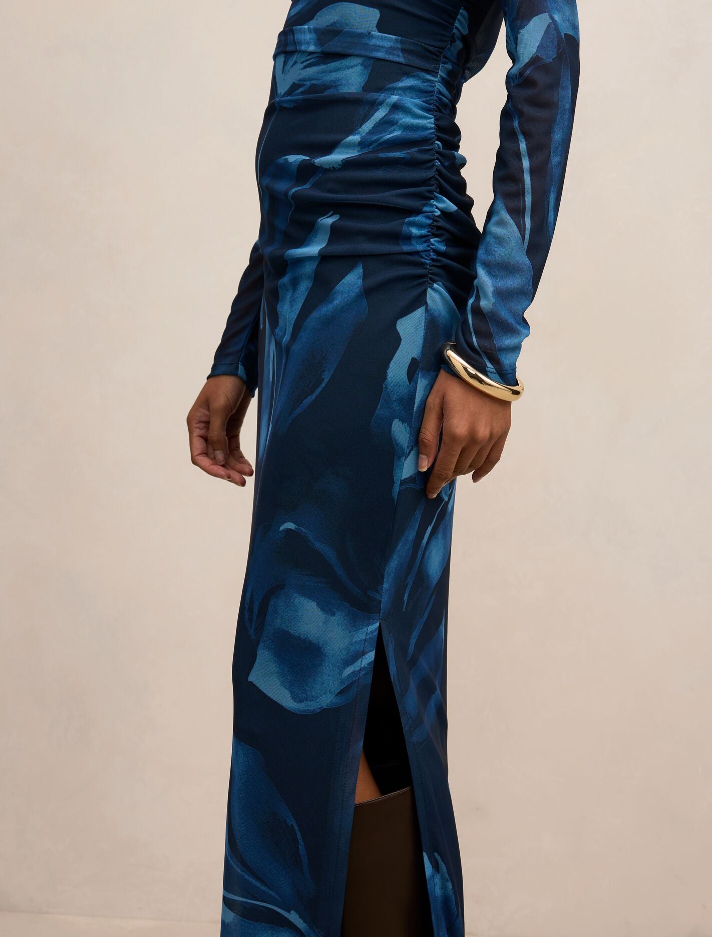 Alannah Petite Printed Midi Dress Forever New