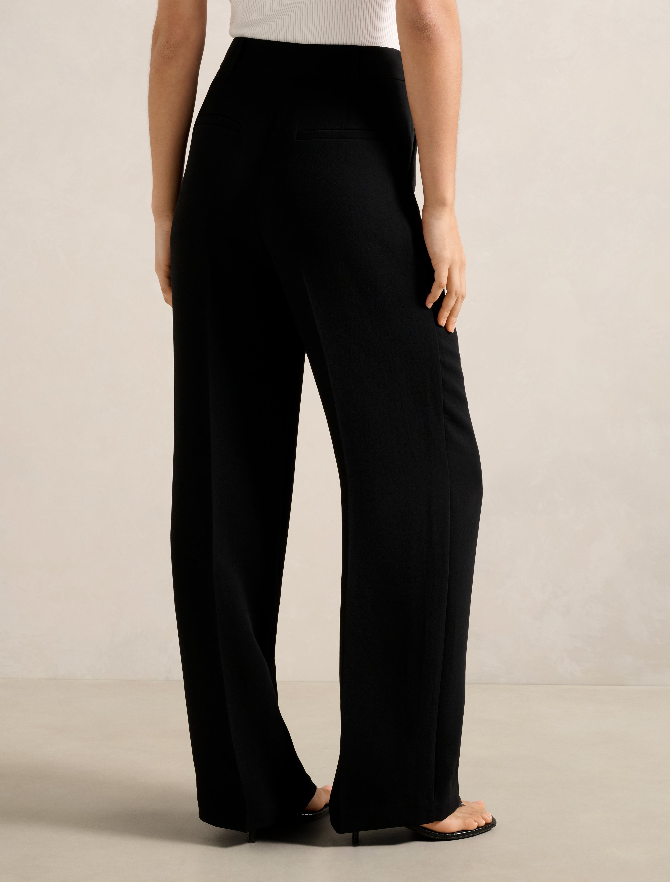 Dahlia Straight Leg Pants Forever New