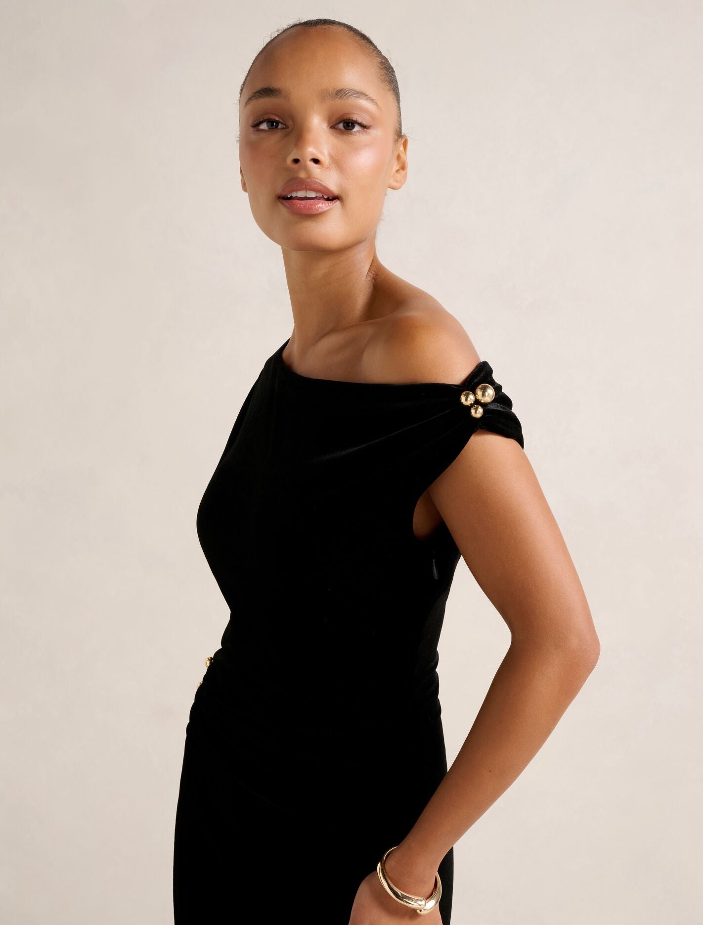 Winslet Off Shoulder Velvet Dress Forever New