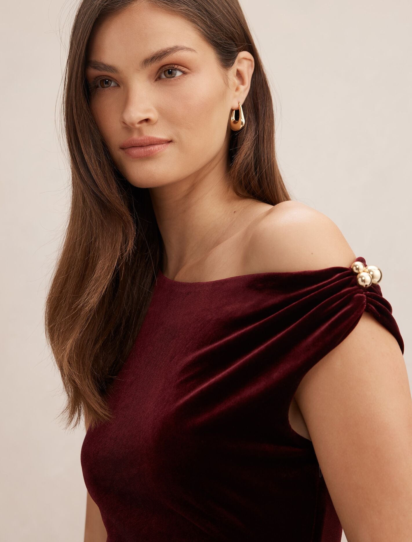 Winslet Off Shoulder Velvet Dress Forever New