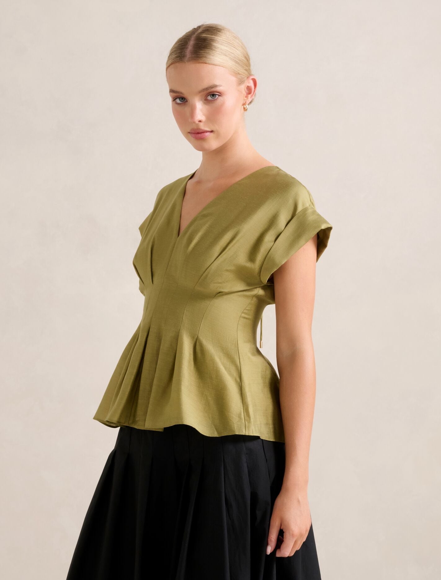 Vanessa V Neck Top Forever New