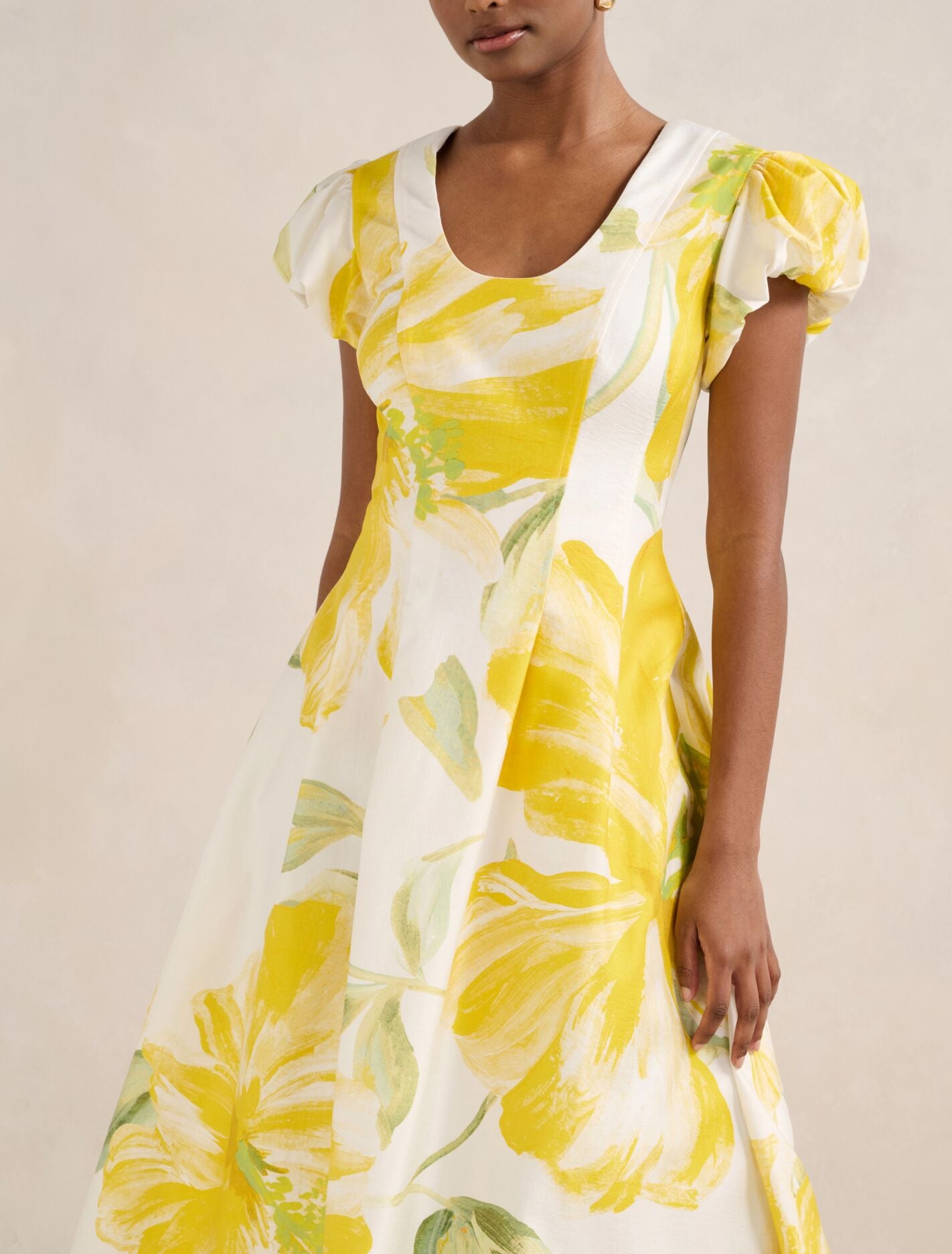 Lily Petite Scoop Neck Midi Dress Forever New
