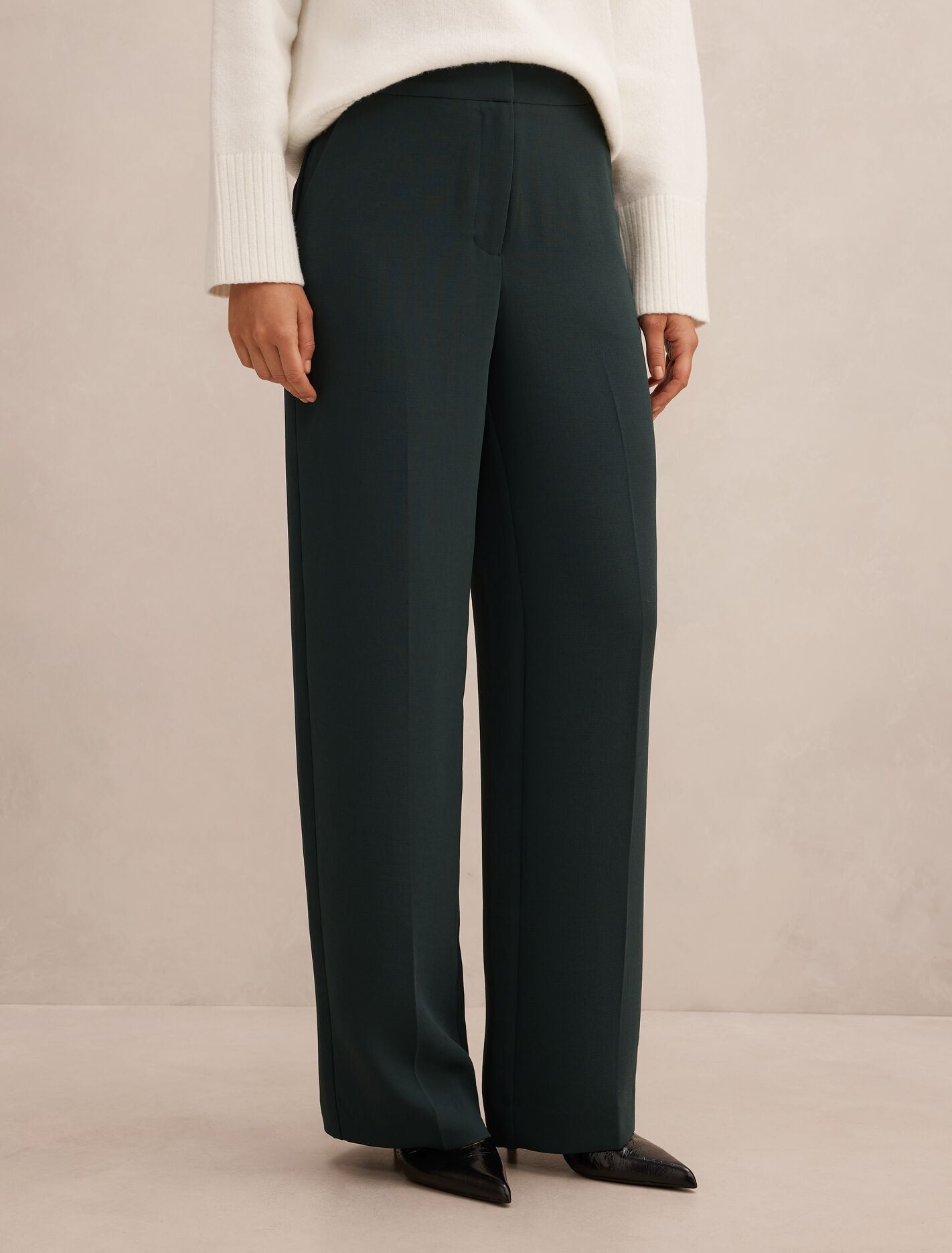 Dani Straight Leg Pants Forever New