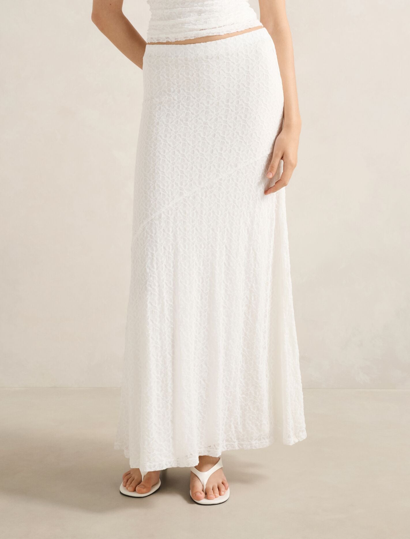 Tahlia Lace Maxi Skirt Porcelain Co-ord | Forever New