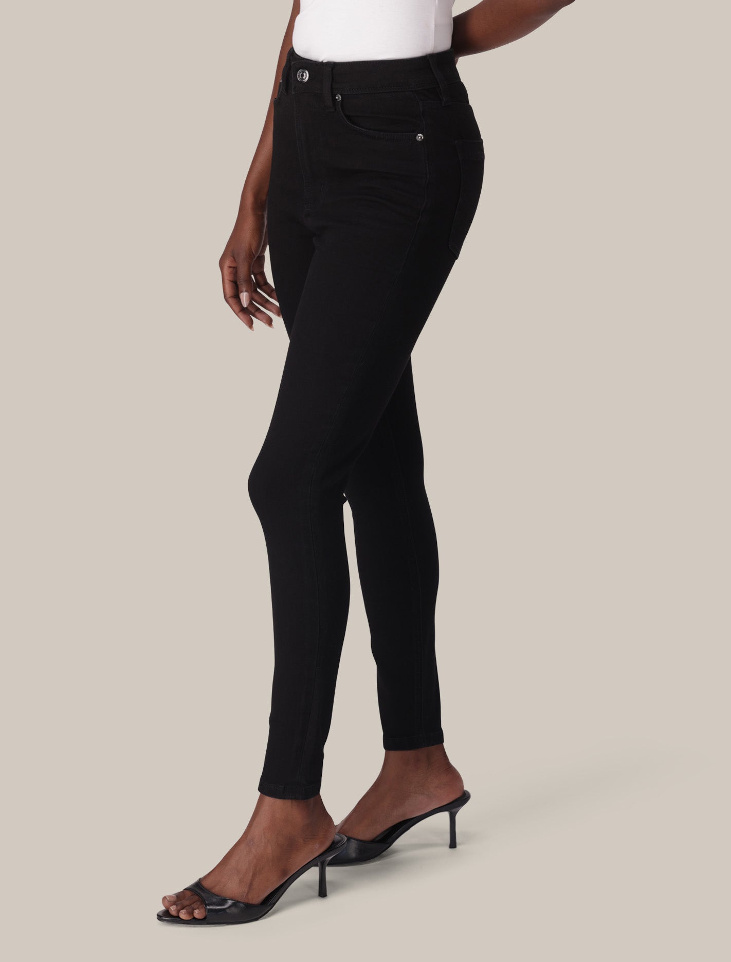 Hayley High-Rise Sculpt Jeans Forever New