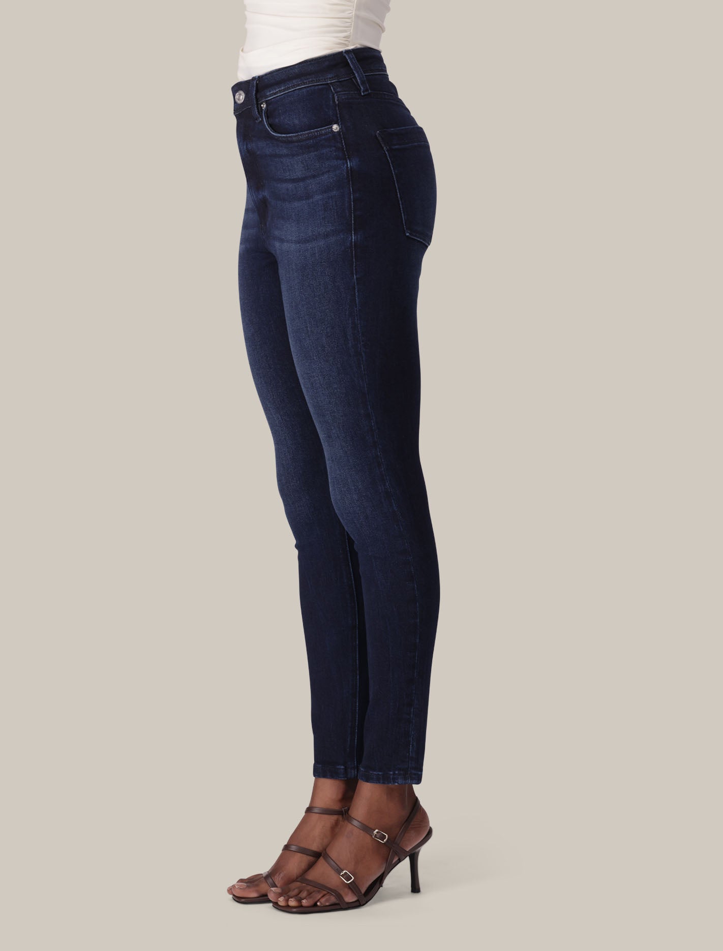 Hayley High-Rise Sculpt Jeans Forever New