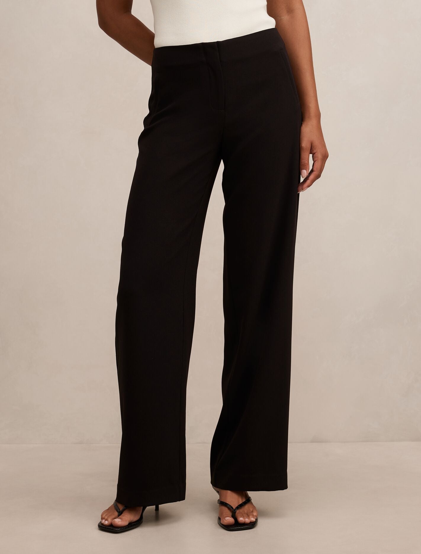 Lizzie Mid Rise Pants Black Suit Forever New