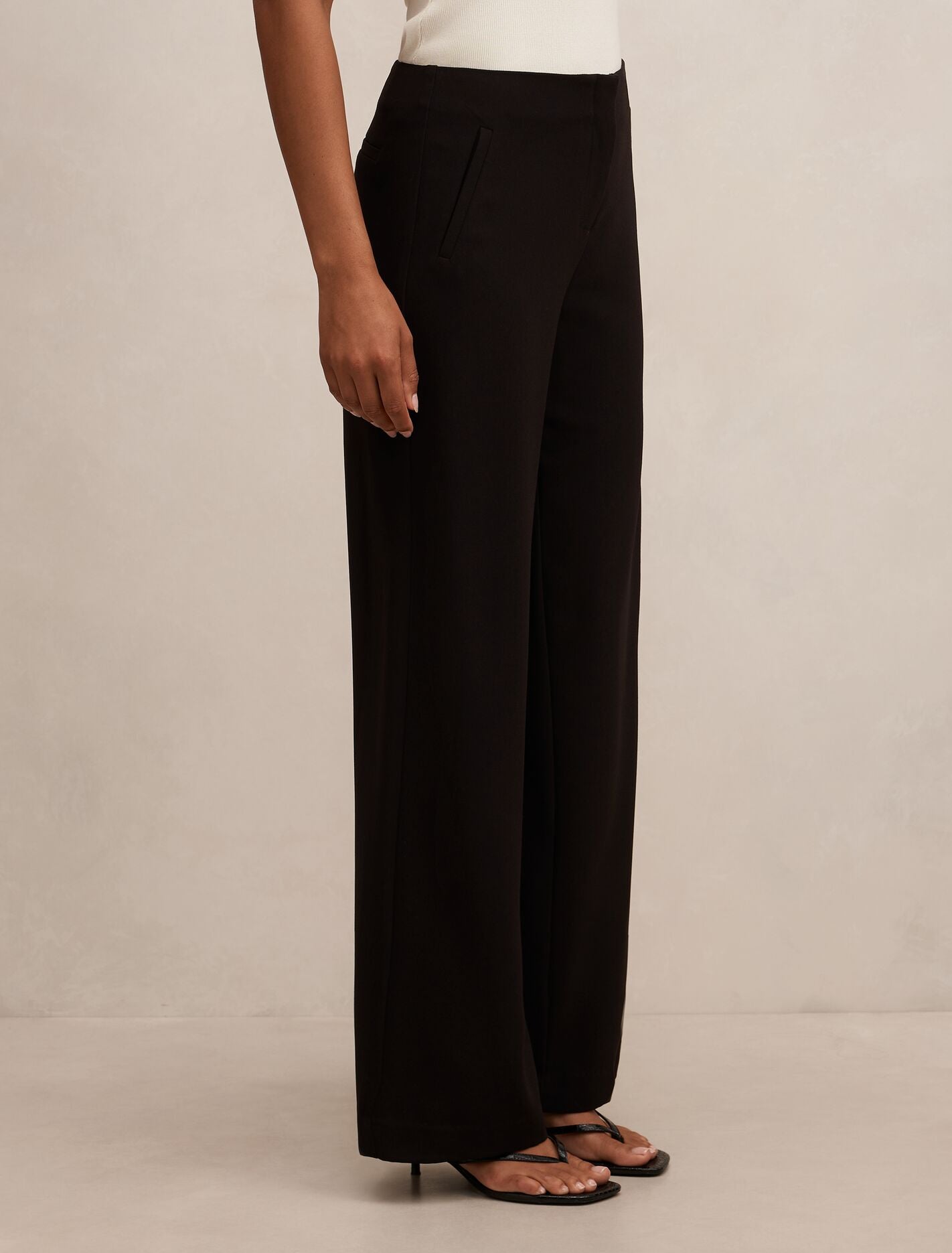 Lizzie Mid Rise Pants Forever New