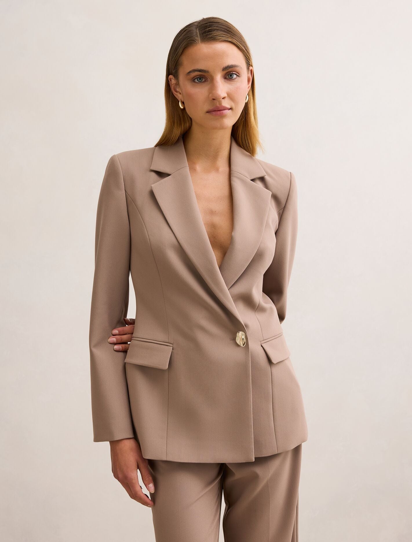 Erin Asymmetrical Blazer Oak Suit Forever New