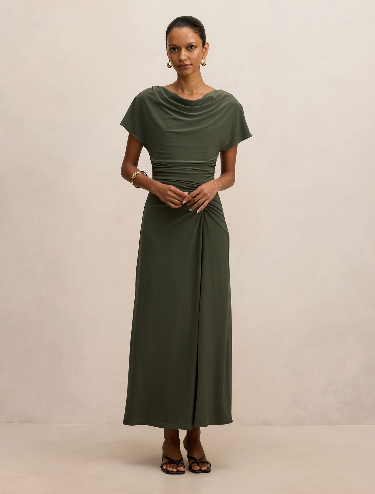 Tahnee Petite Grown On Sleeve Maxi Dress