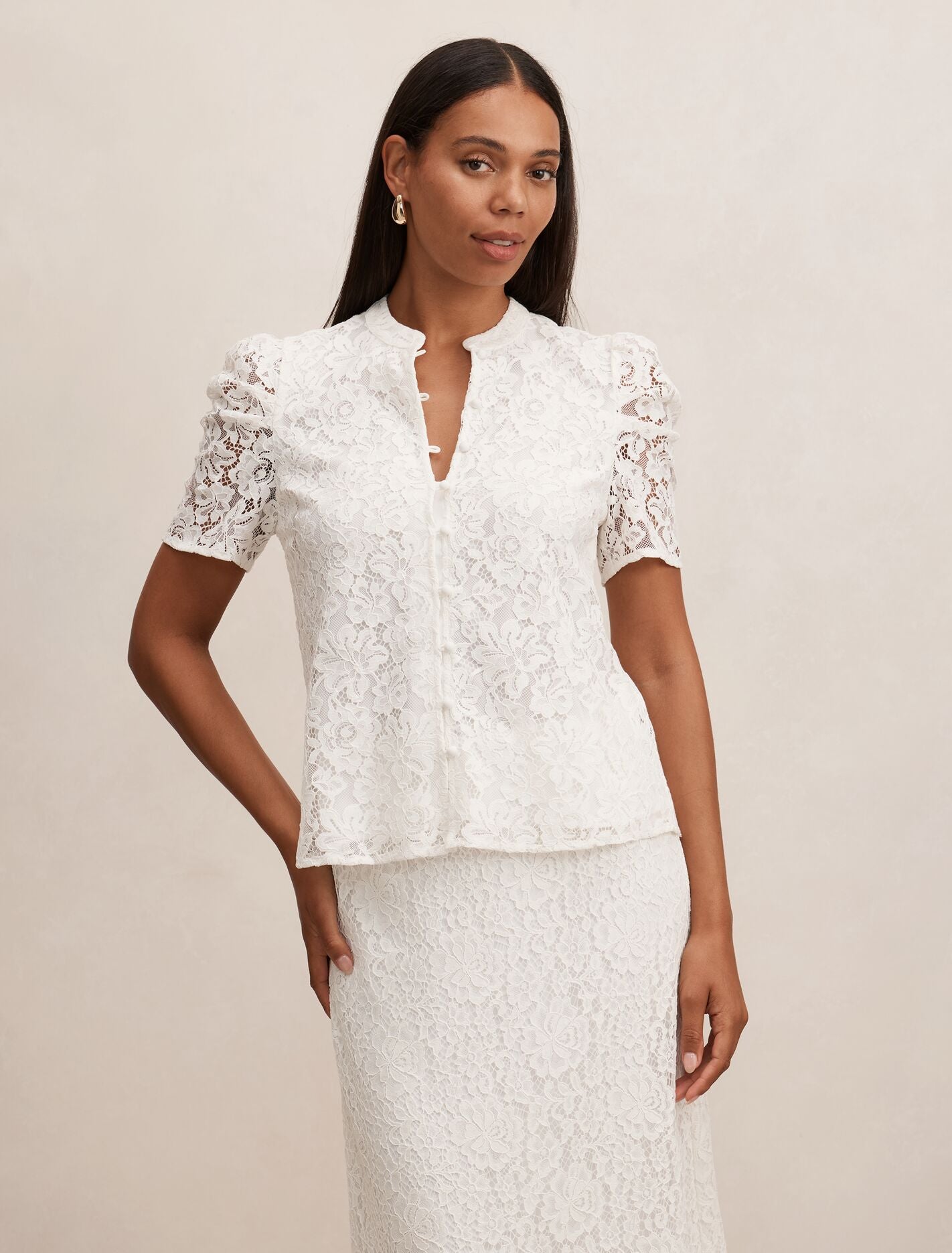 Lina Short Sleeve Lace Blouse Porcelain Co-Ord | Forever New