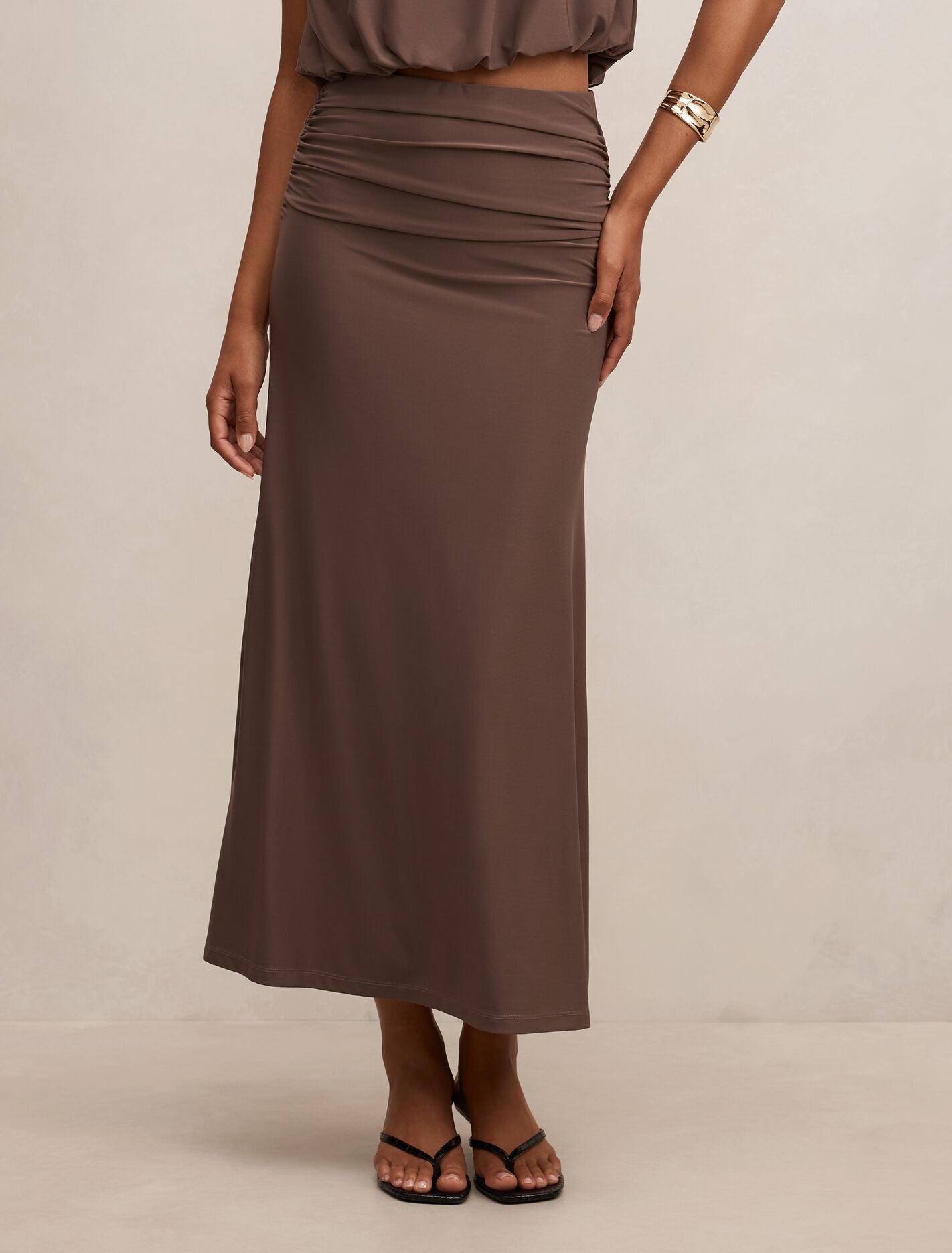 Sutton Flute Maxi Skirt Mink Co-Ord | Forever New