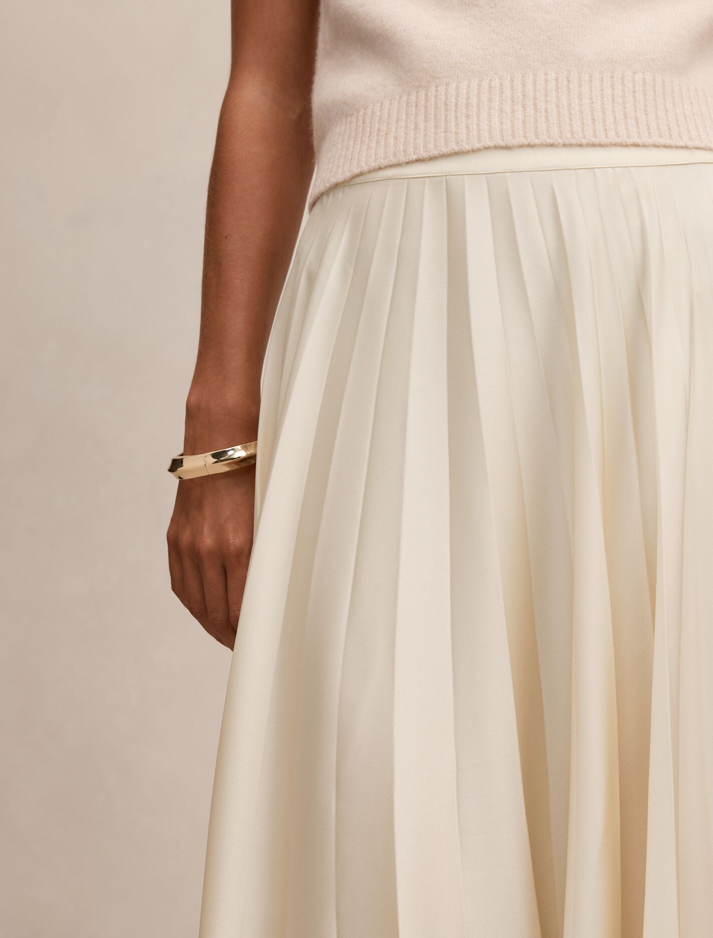 Danielle Pleated Midi Skirt Forever New