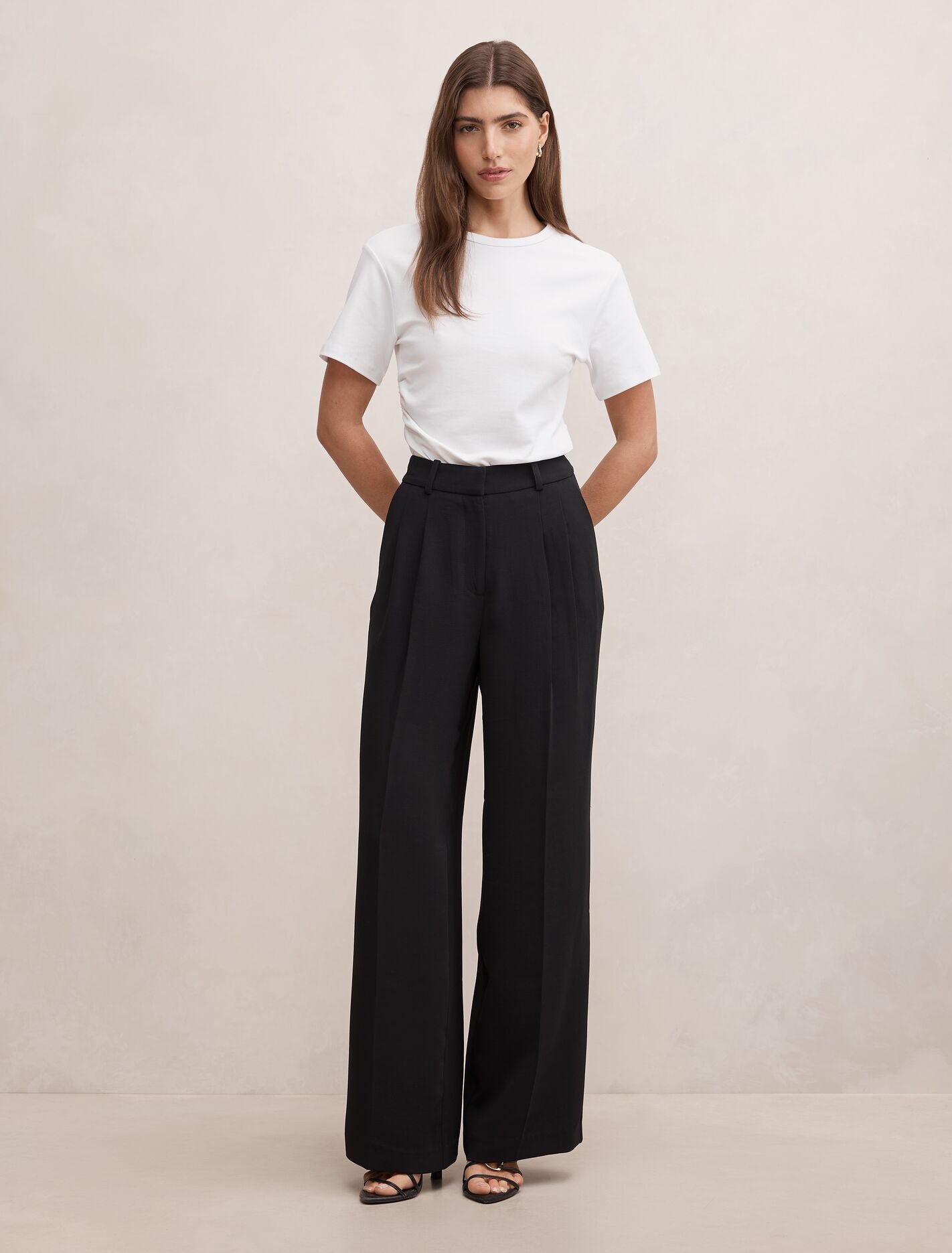 Eva Crepe Wide Leg Pants Forever New