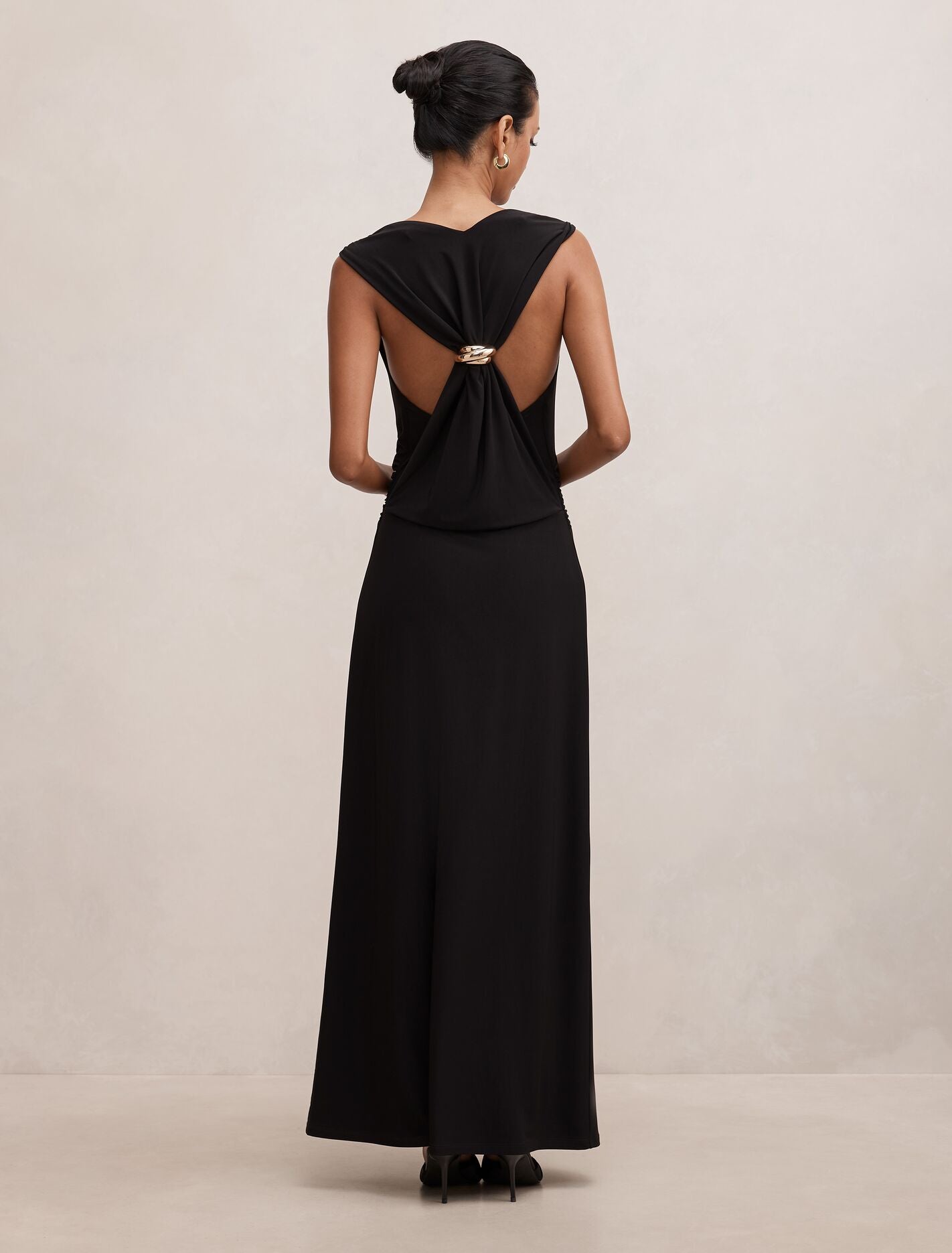 Jae Petite Bubble Back Hardware Maxi Dress Forever New