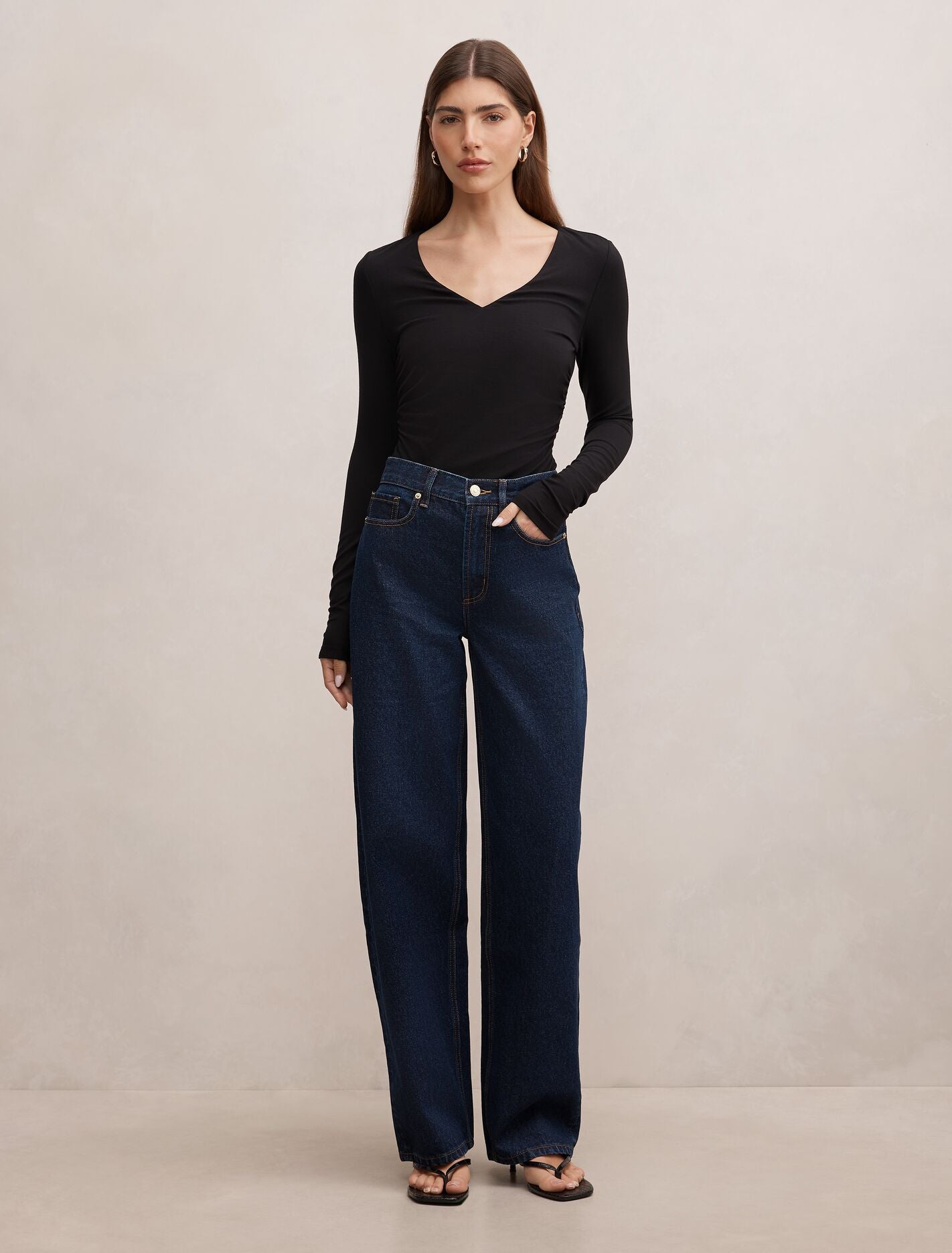 Emma Mid-Rise Barrel Jeans Forever New