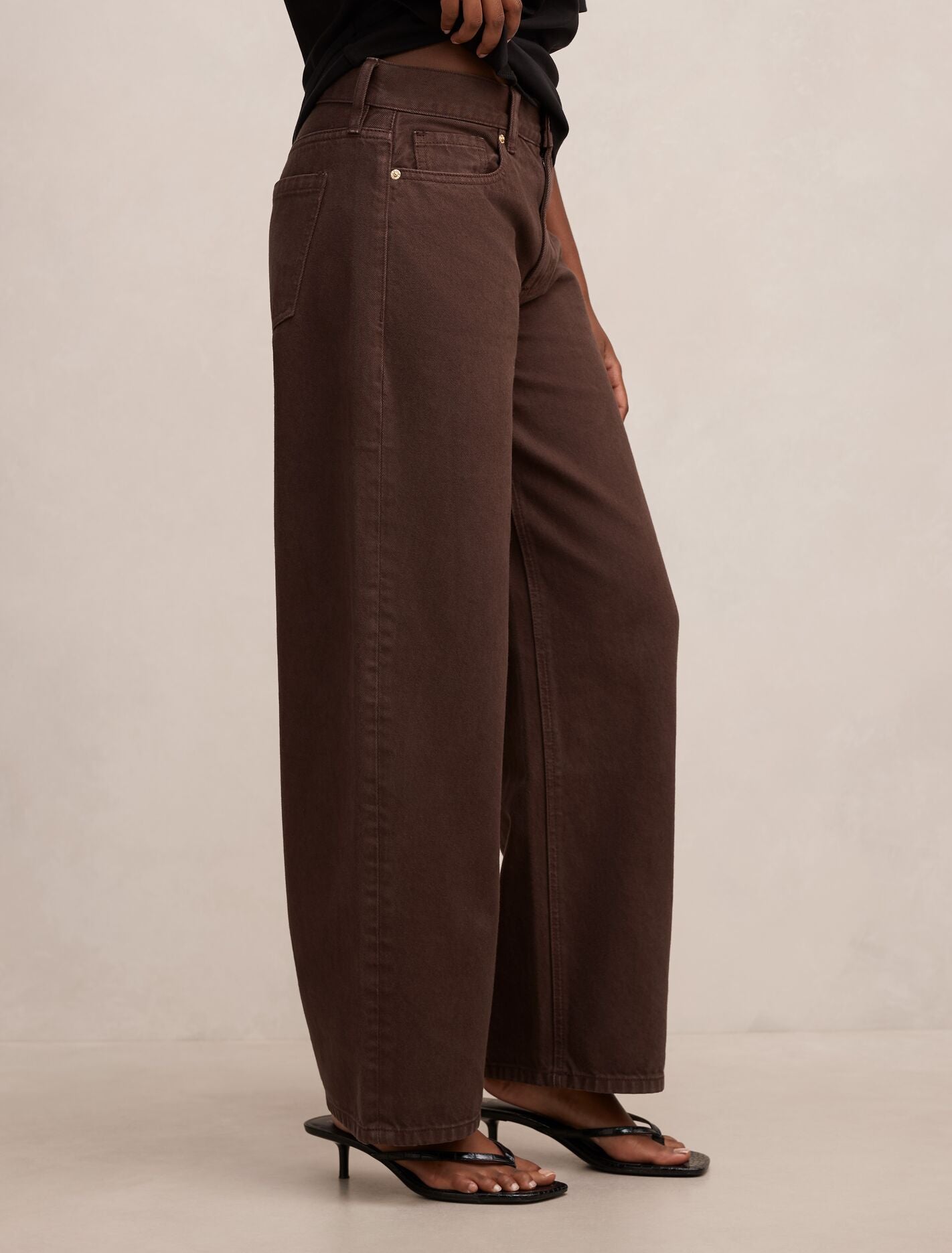 Emma Petite Mid Rise Barrel Jeans Forever New