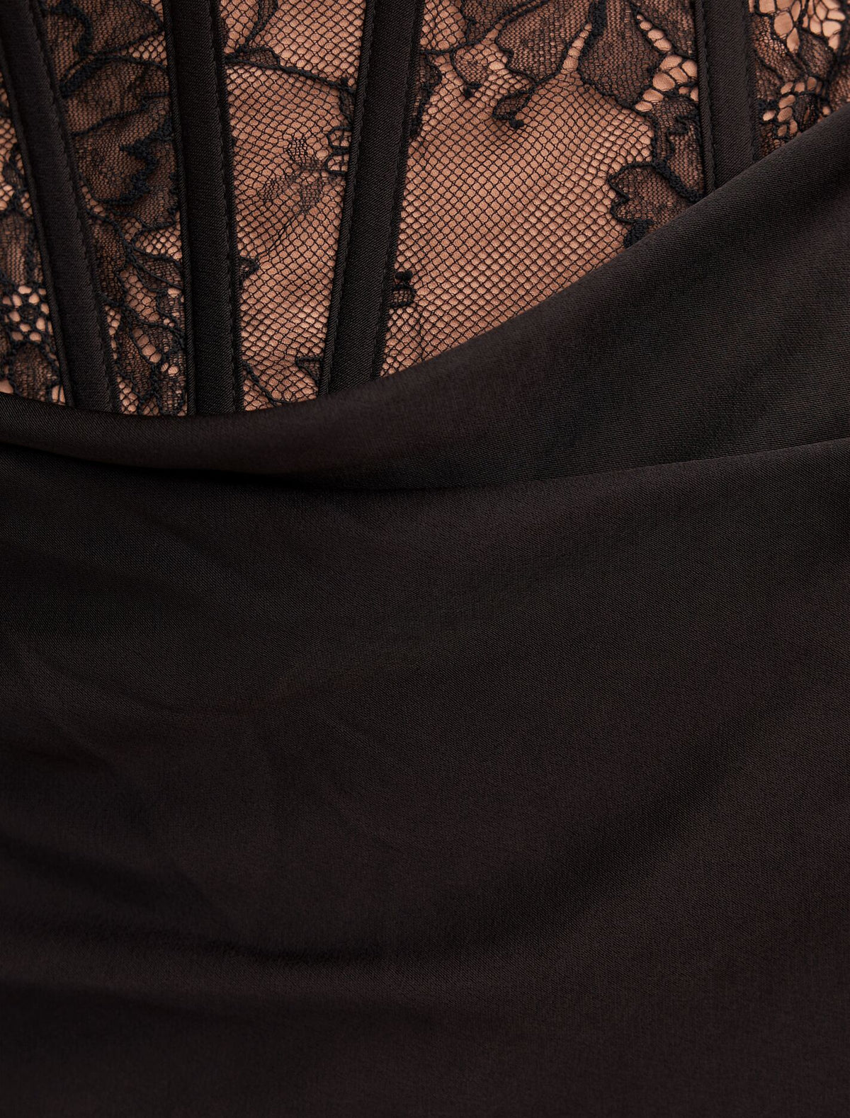 Nellie Lace Halter Maxi Dress Forever New