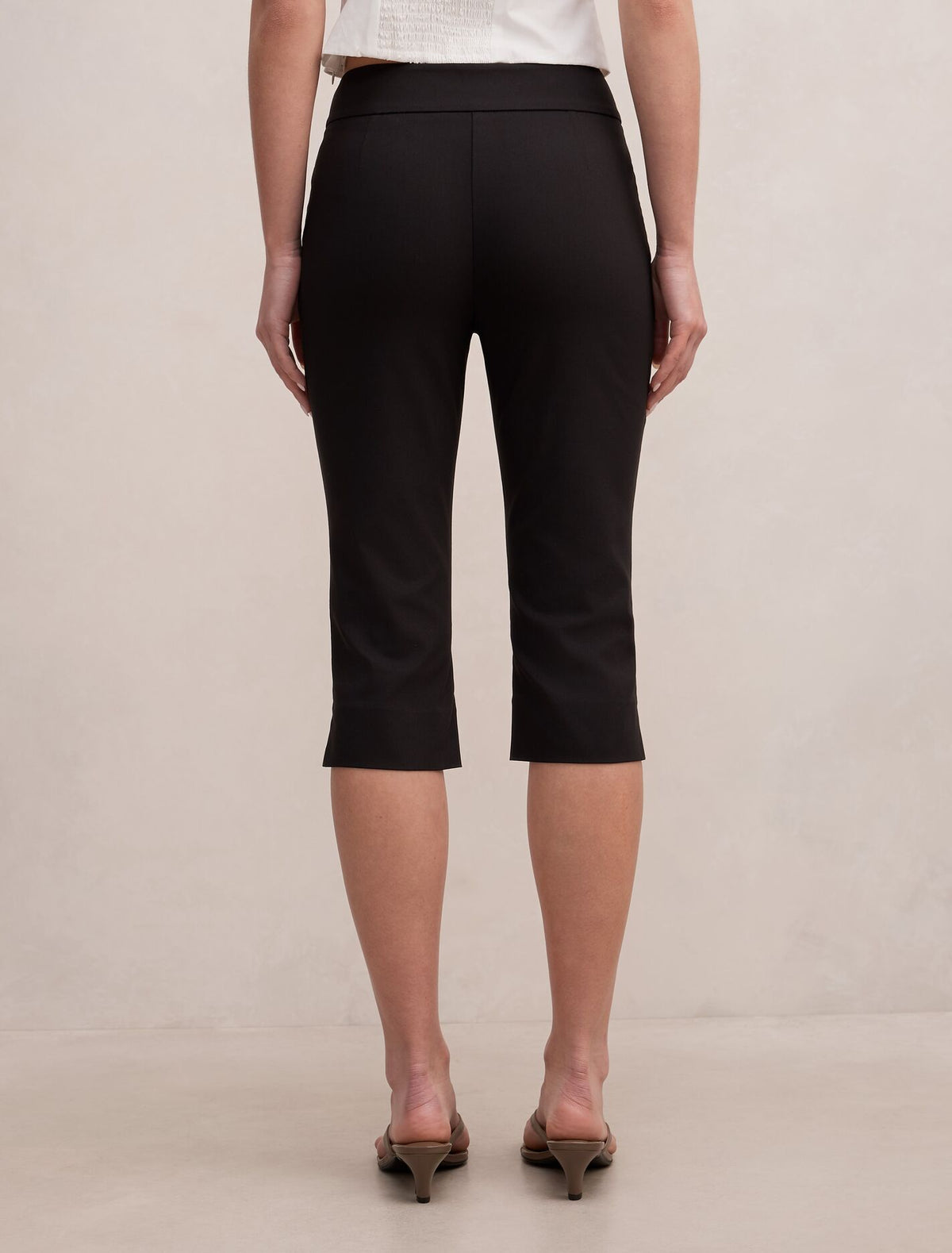 Alex Knee Length Capri Pants Forever New