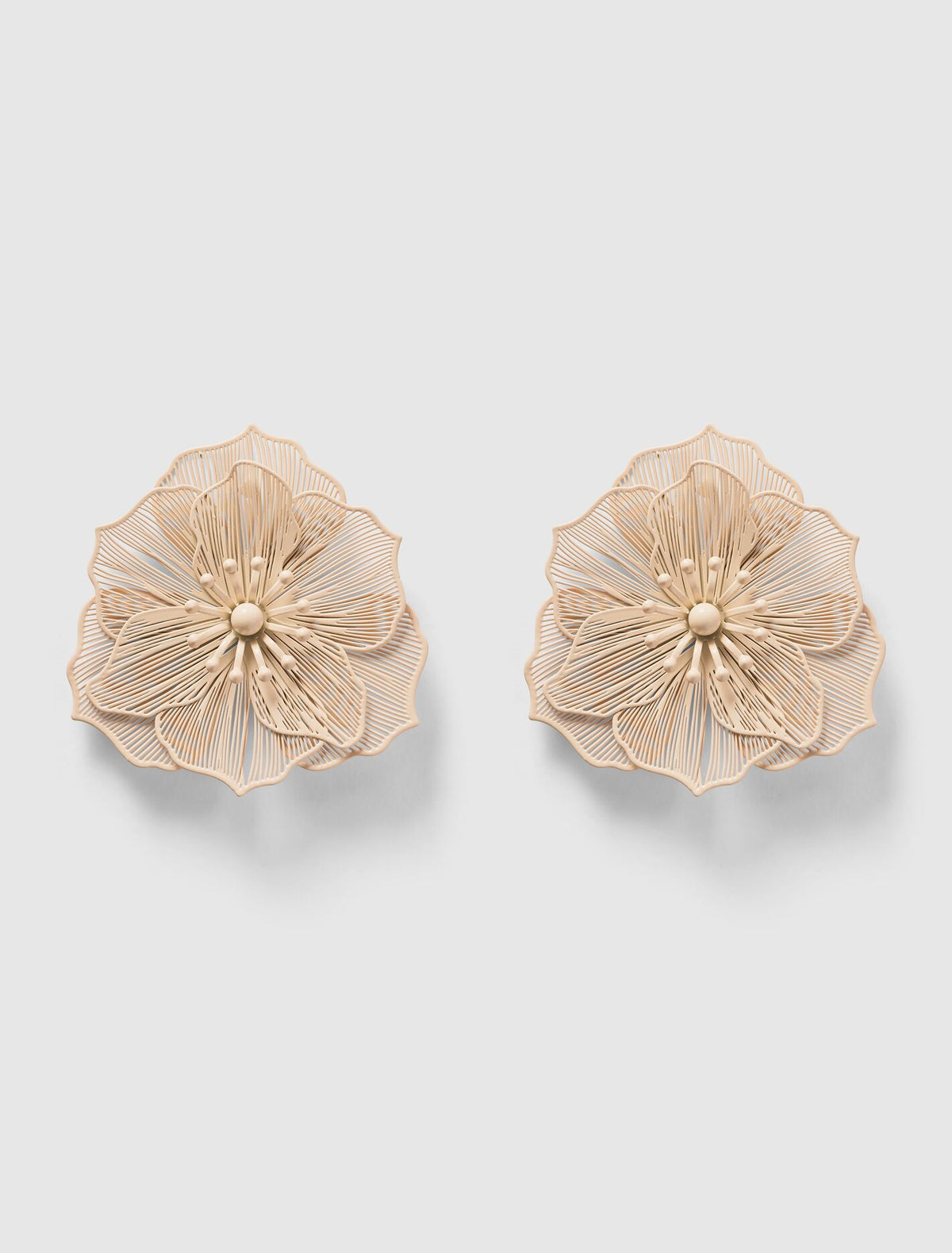 Signature Frankie Flower Earrings 0 Pretty Peach Forever New