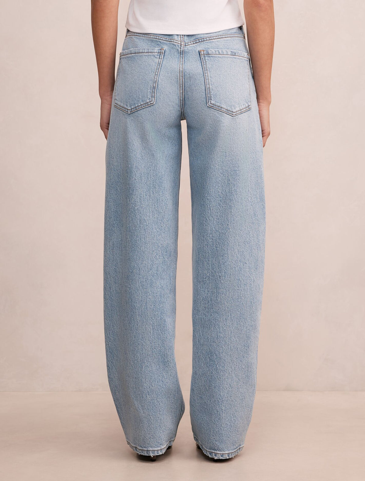 Emma Mid-Rise Barrel Jeans Forever New