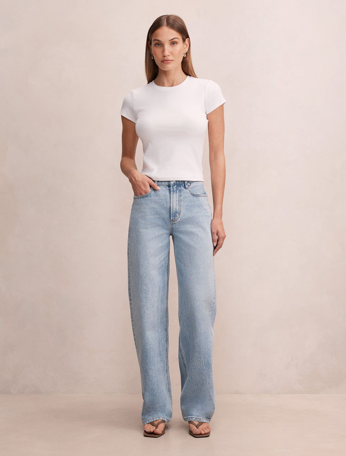 Nicki Mid-Rise Straight Jeans Forever New