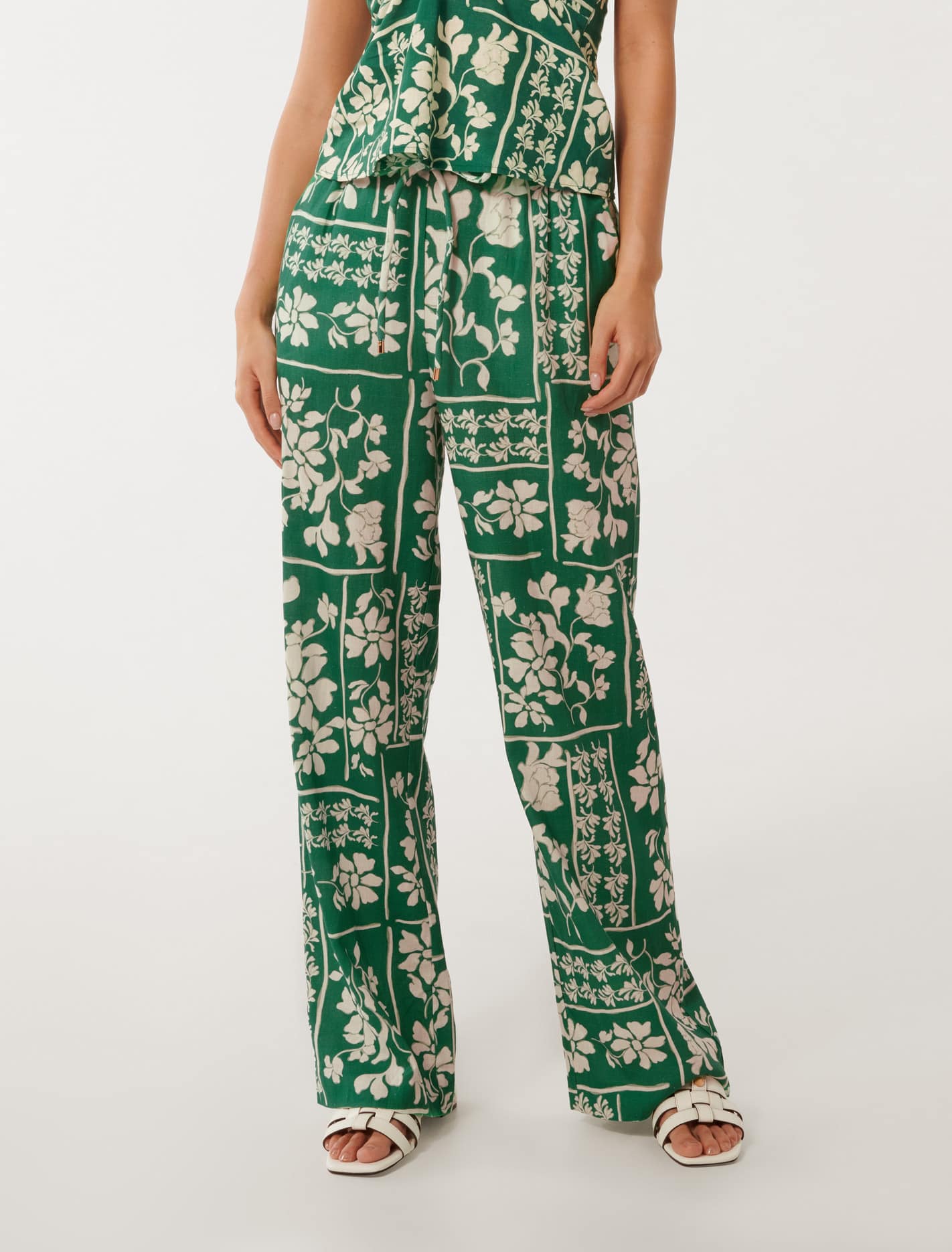 Fallon Printed Wide Leg Pants in Green Size 6