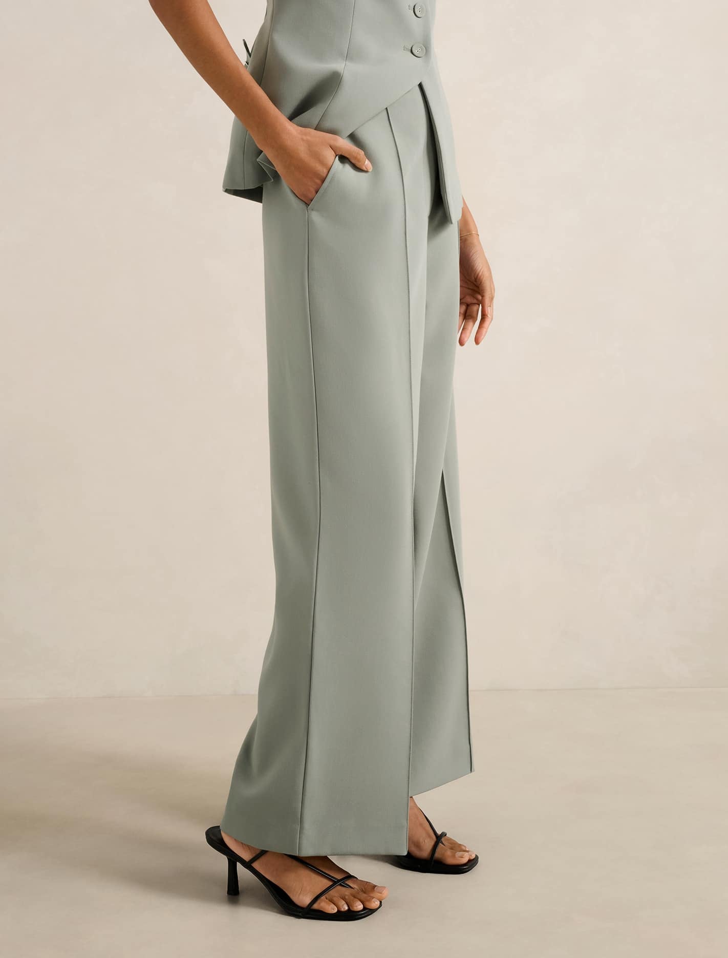 Winslet Petite Wide Leg Pants Forever New