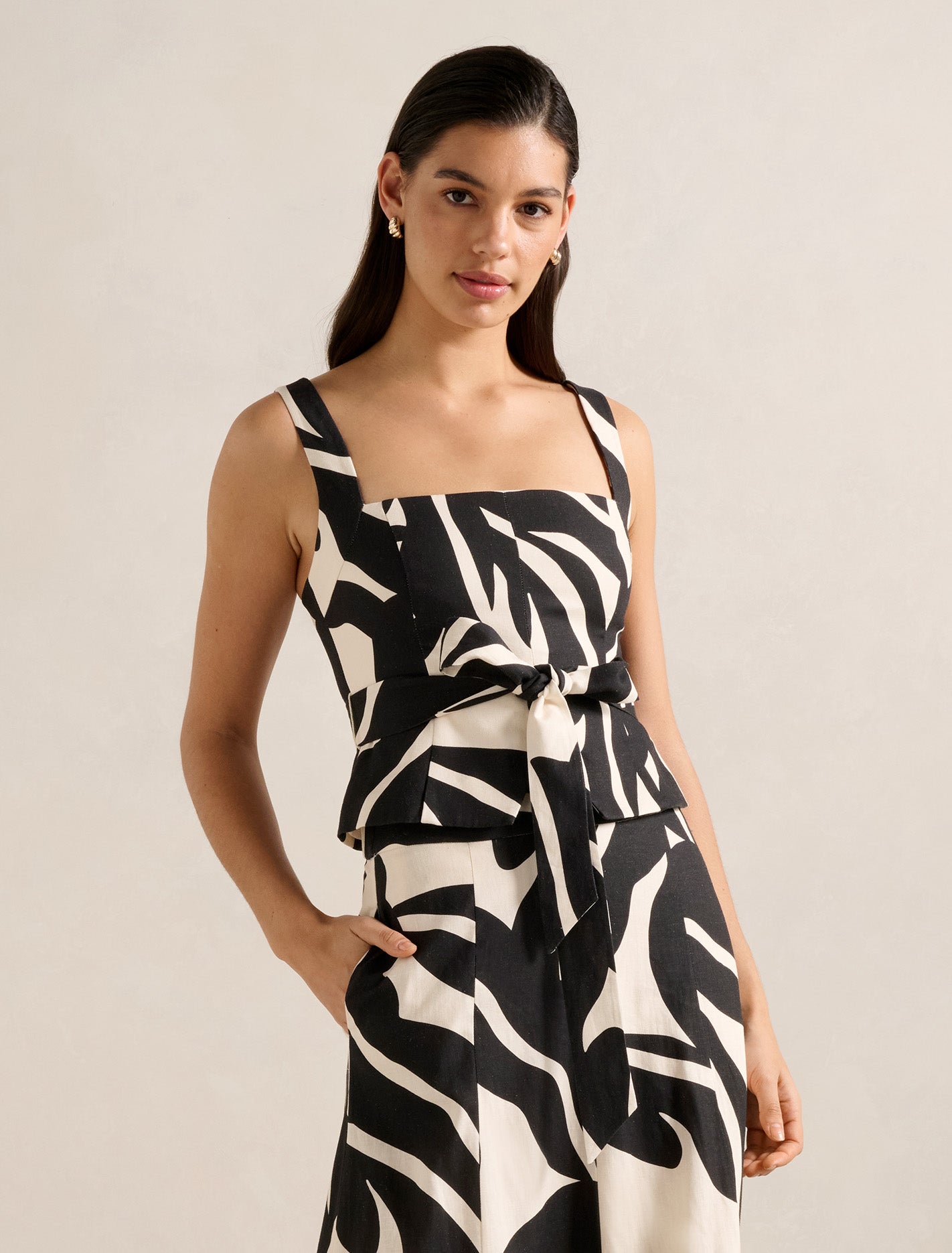 Darcy Tie Detail Top Black Nusa Co-Ord Forever New