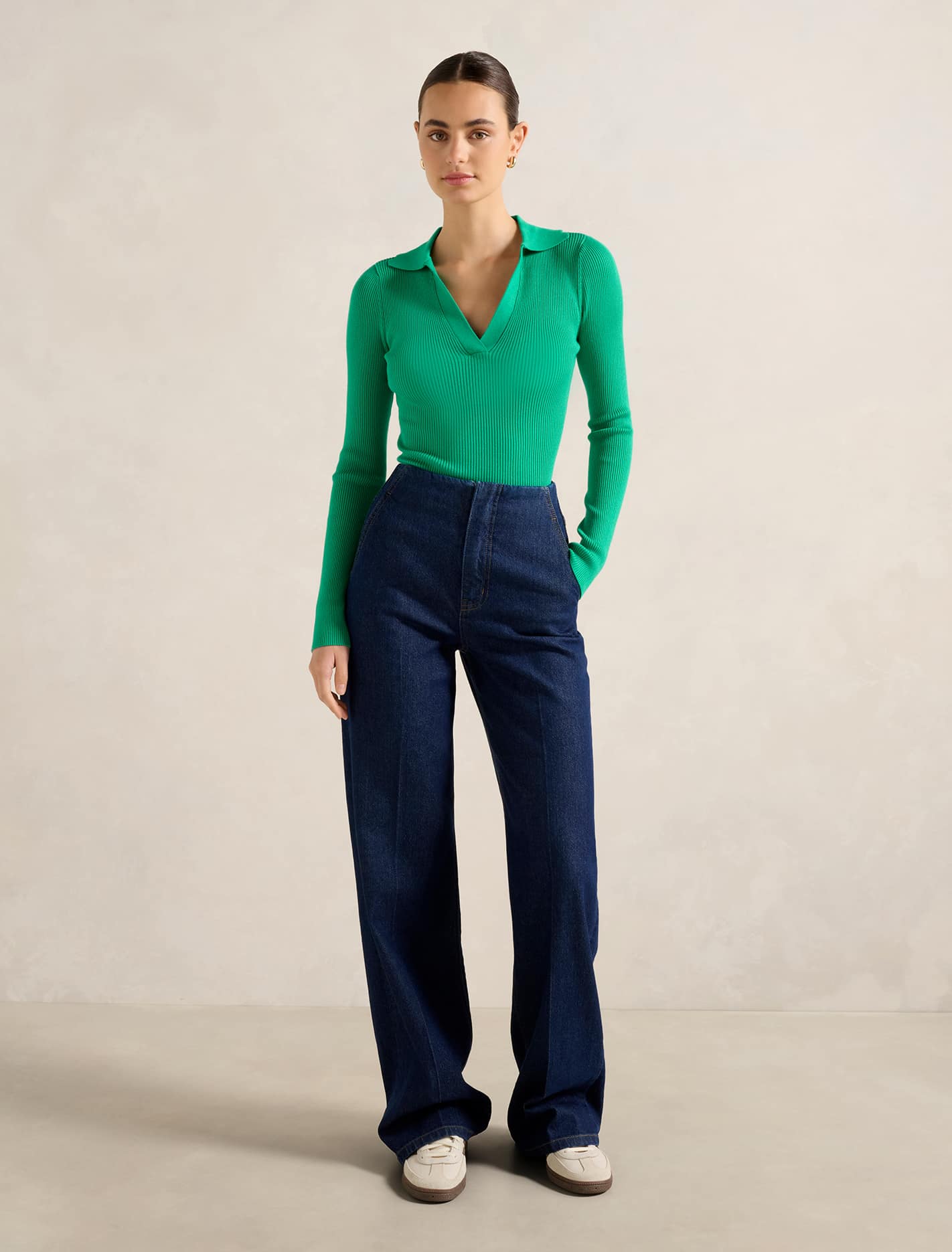 Zoey Scallop Detail Knit Polo Top Forever New