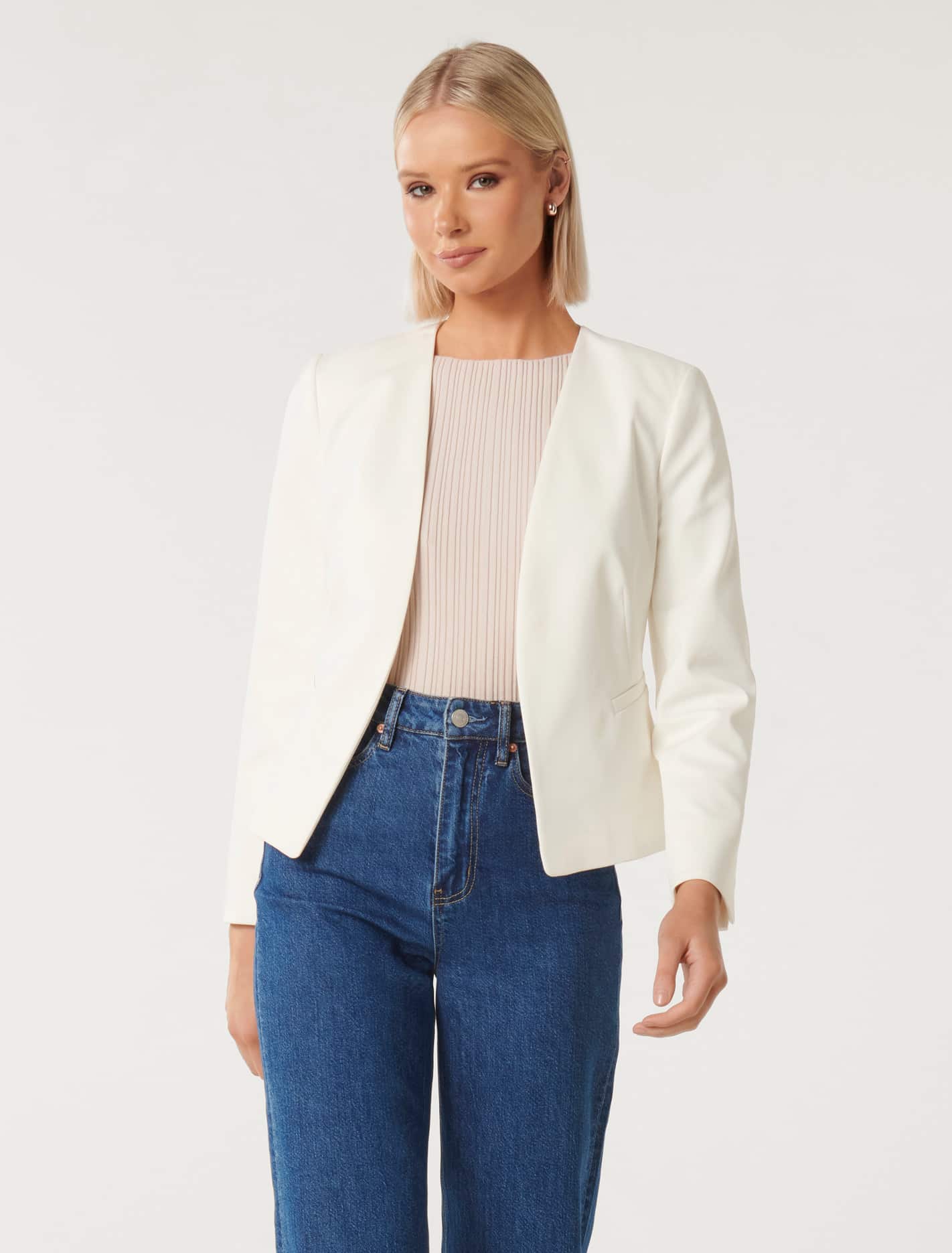 Alyssa Fitted Blazer Porcelain | Forever New