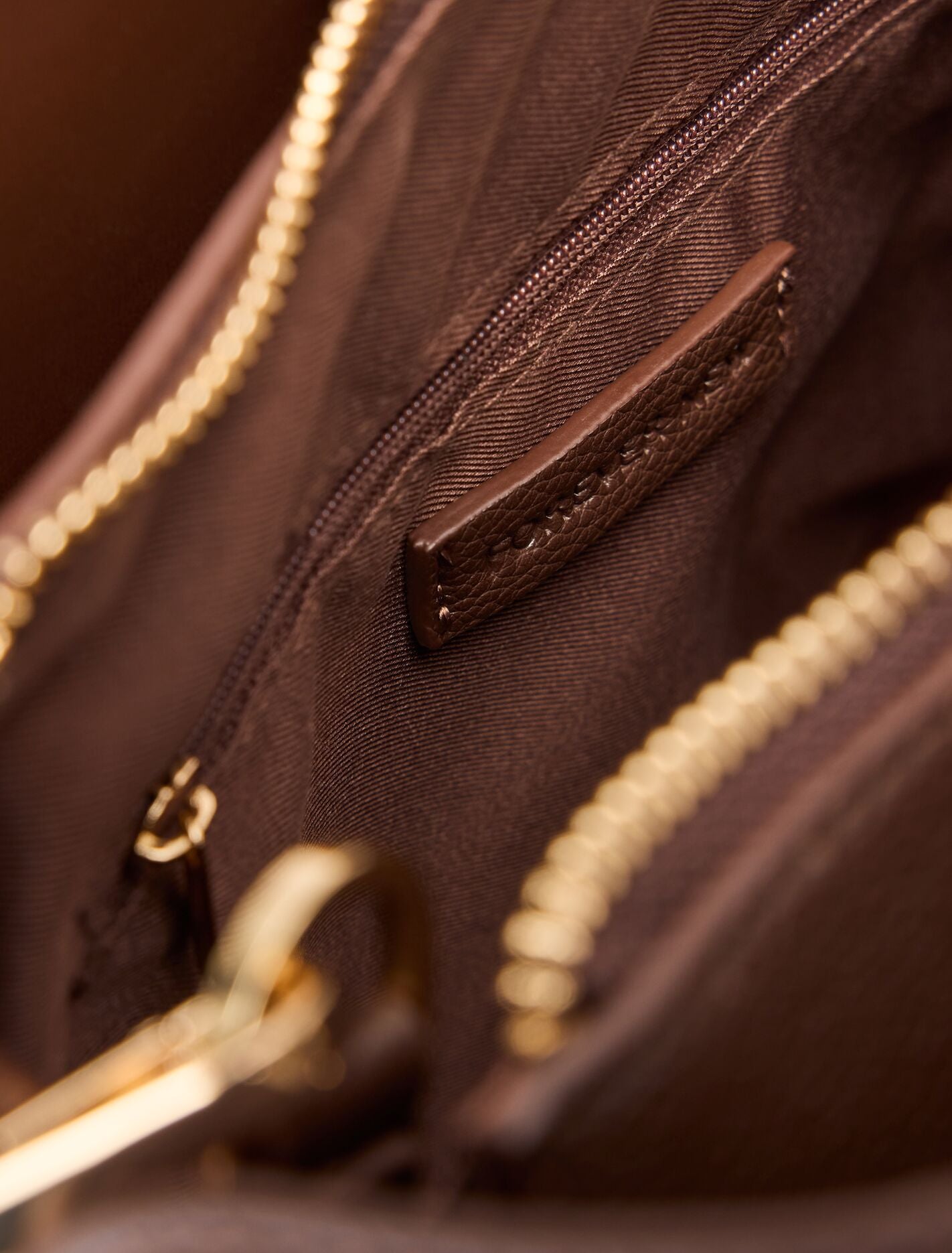 Casey Soft Tote Bag Forever New