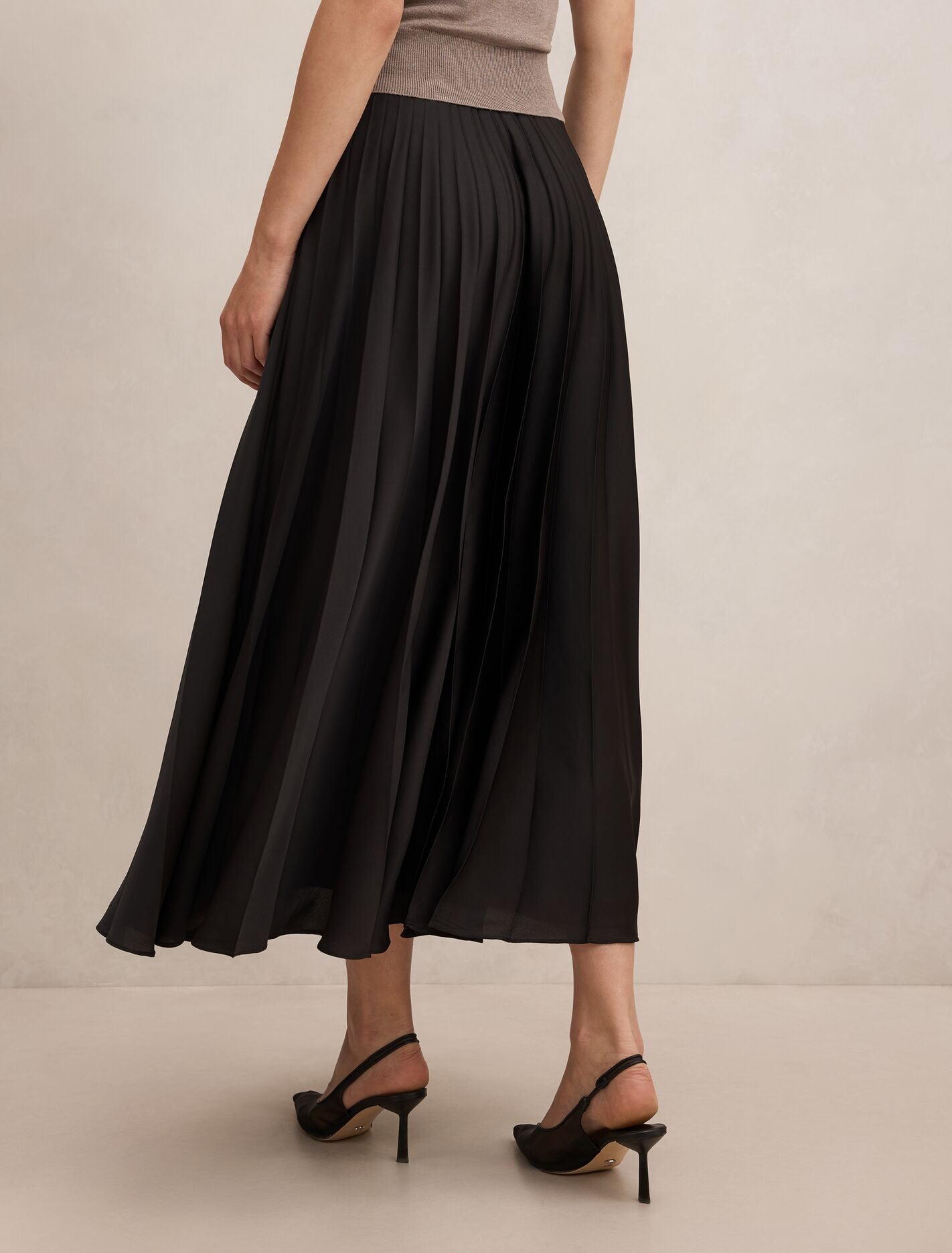 Delphine Pleated Midaxi Skirt Forever New