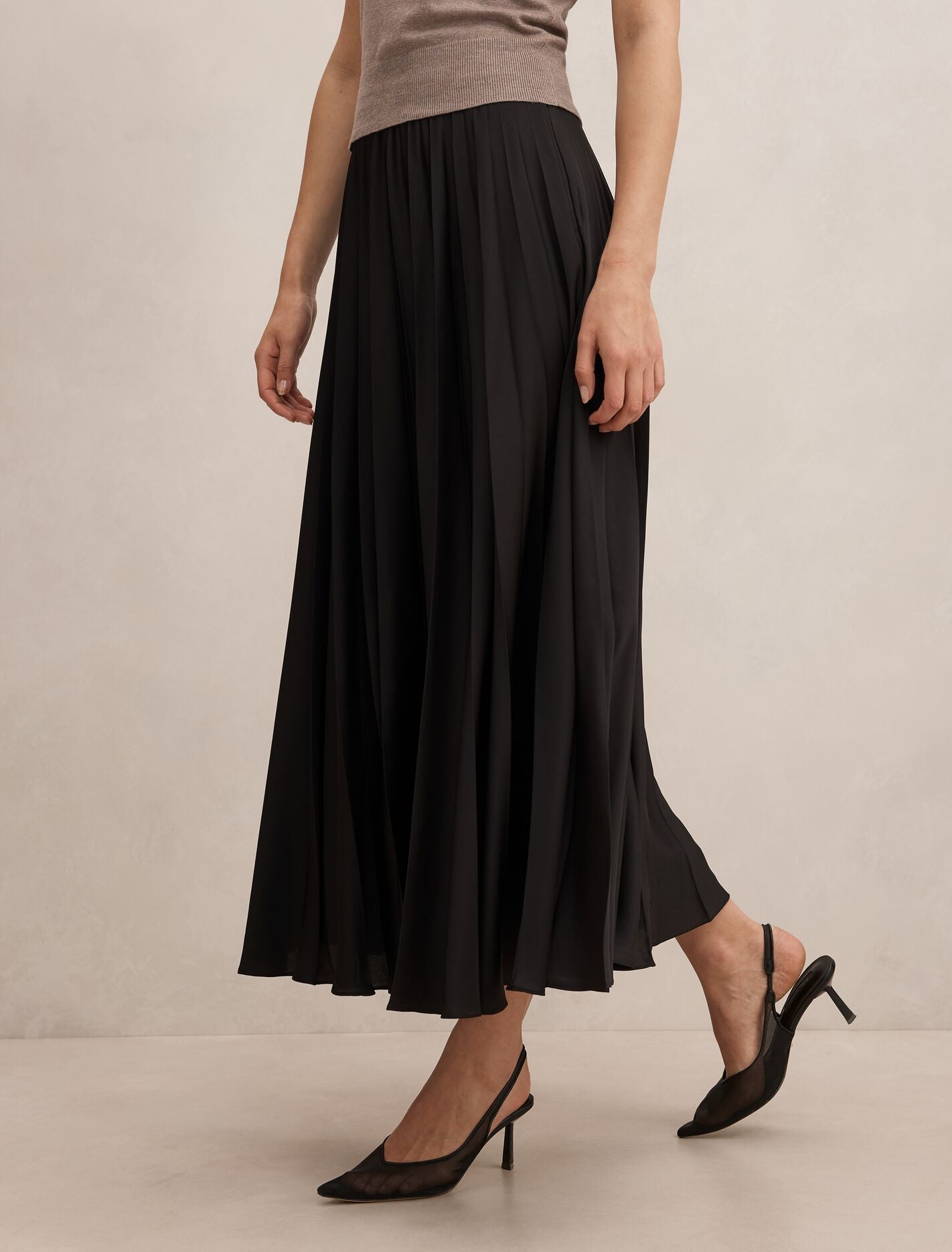 Delphine Pleated Midaxi Skirt Forever New