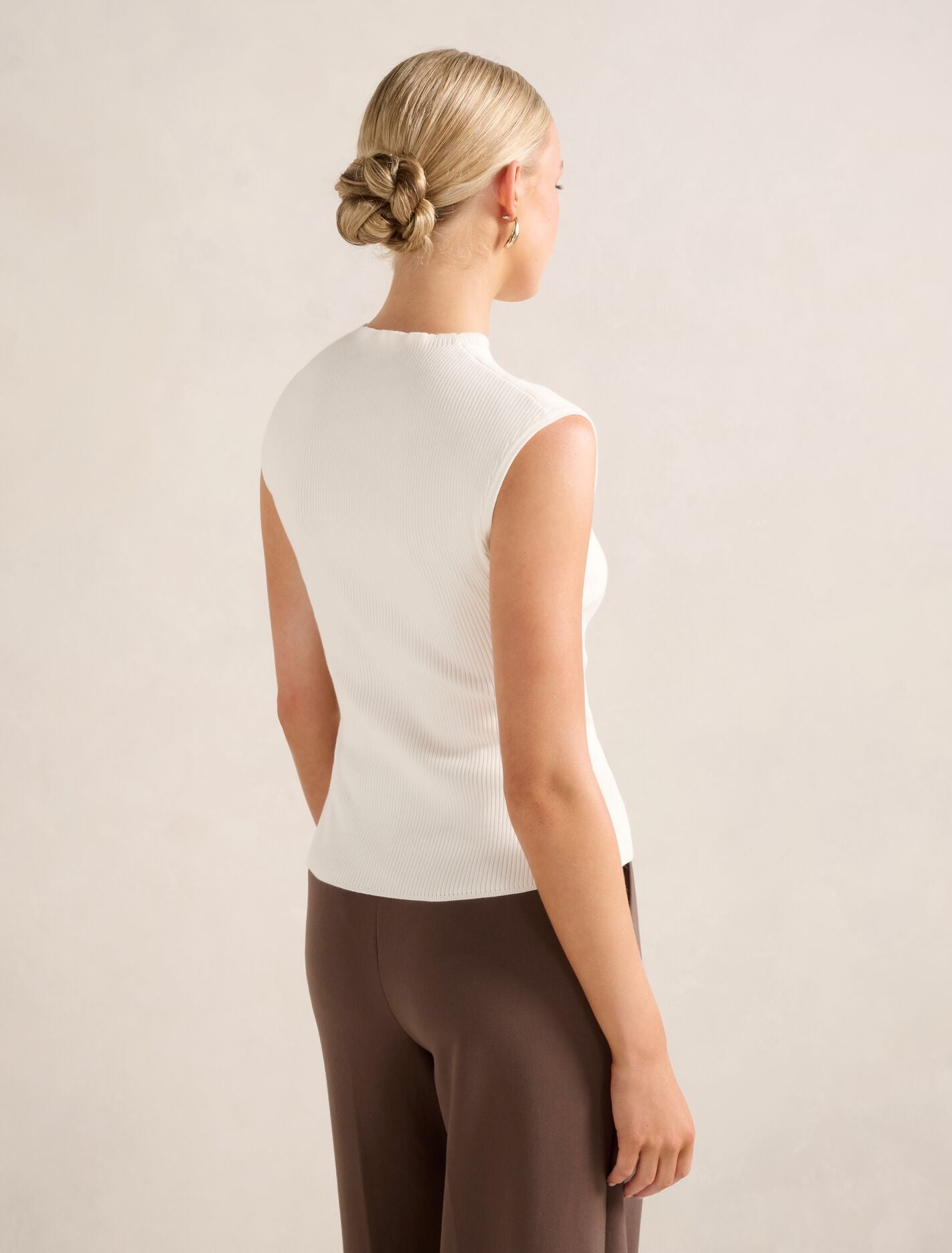 Kallie Extended Shoulder Rib Top