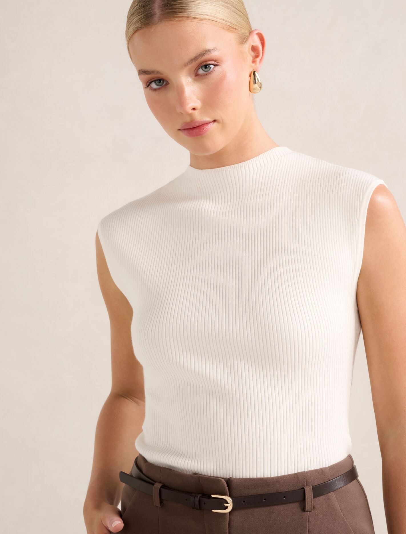 Kallie Extended Shoulder Rib Top
