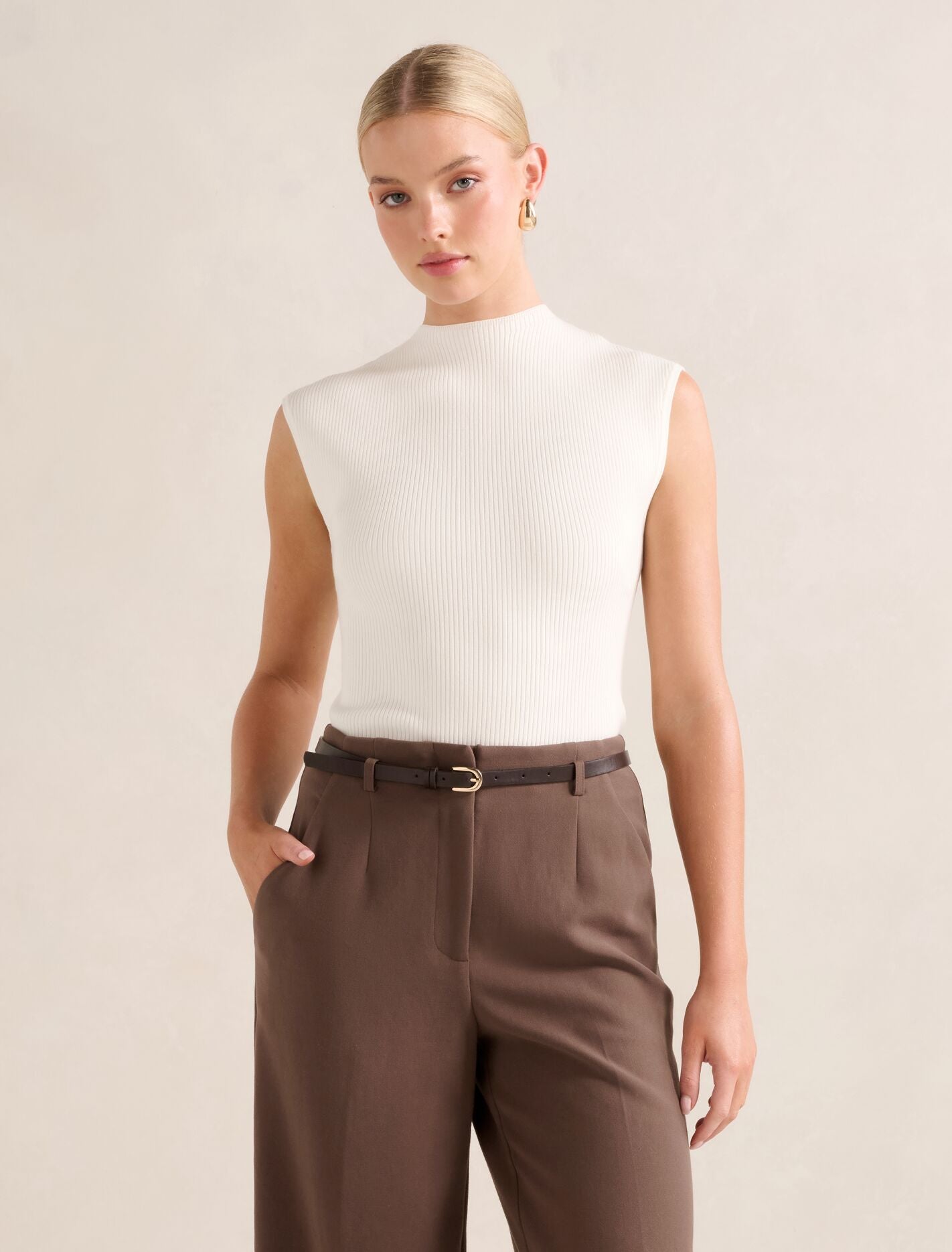 Kallie Extended Shoulder Rib Top