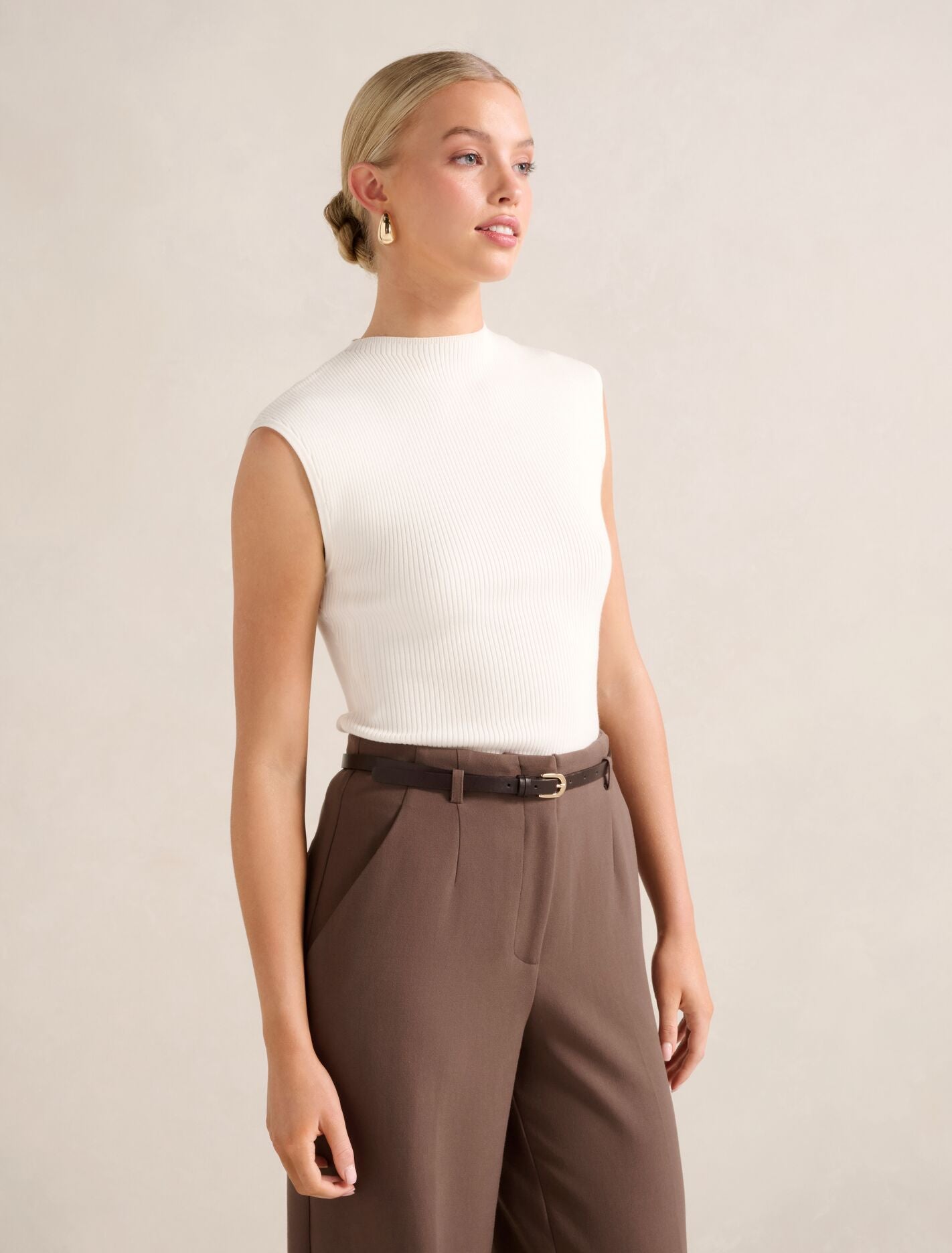 Kallie Extended Shoulder Rib Top