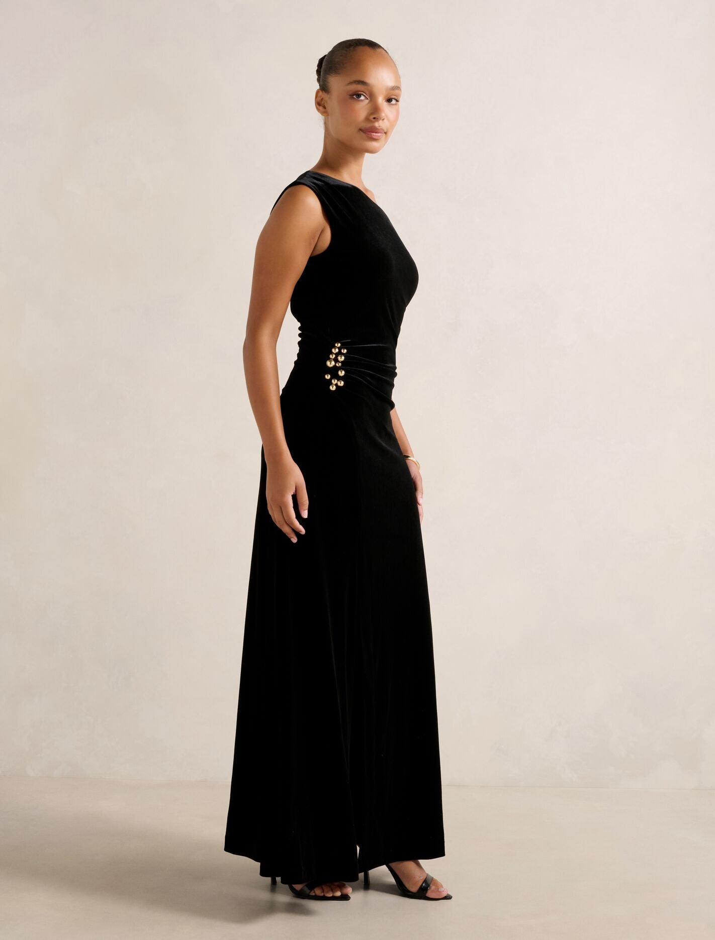 Winslet Off Shoulder Velvet Dress Black | Forever New