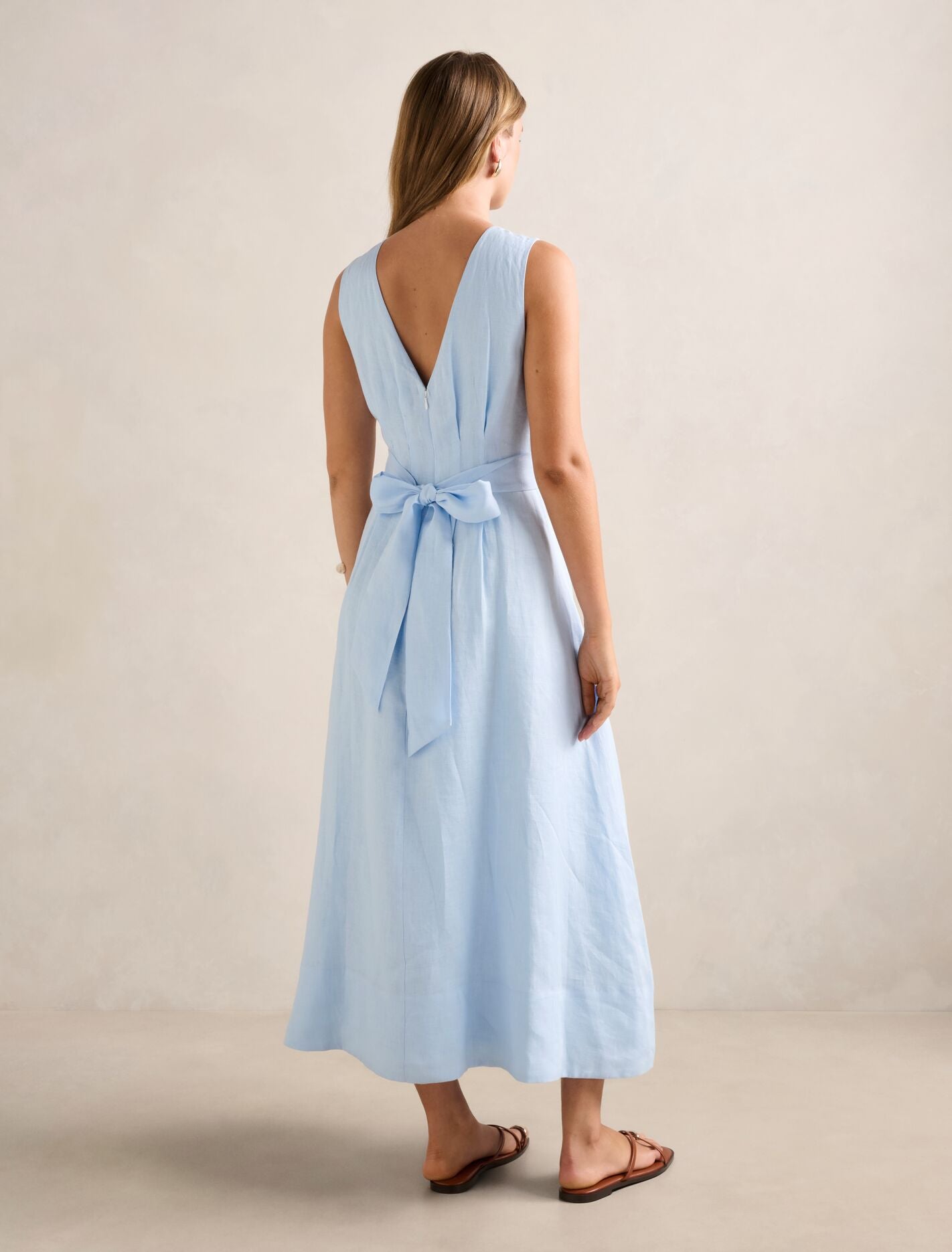 Rosie Linen Sleeveless Tuck Midi Dress Forever New