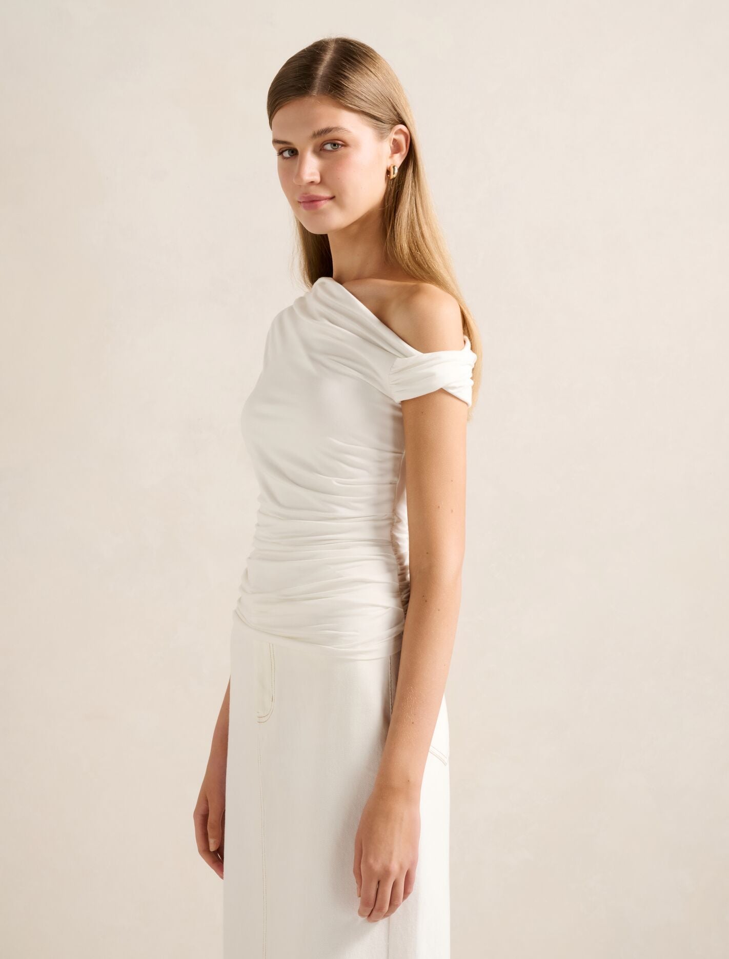 Rylee Tipped Shoulder Top Forever New