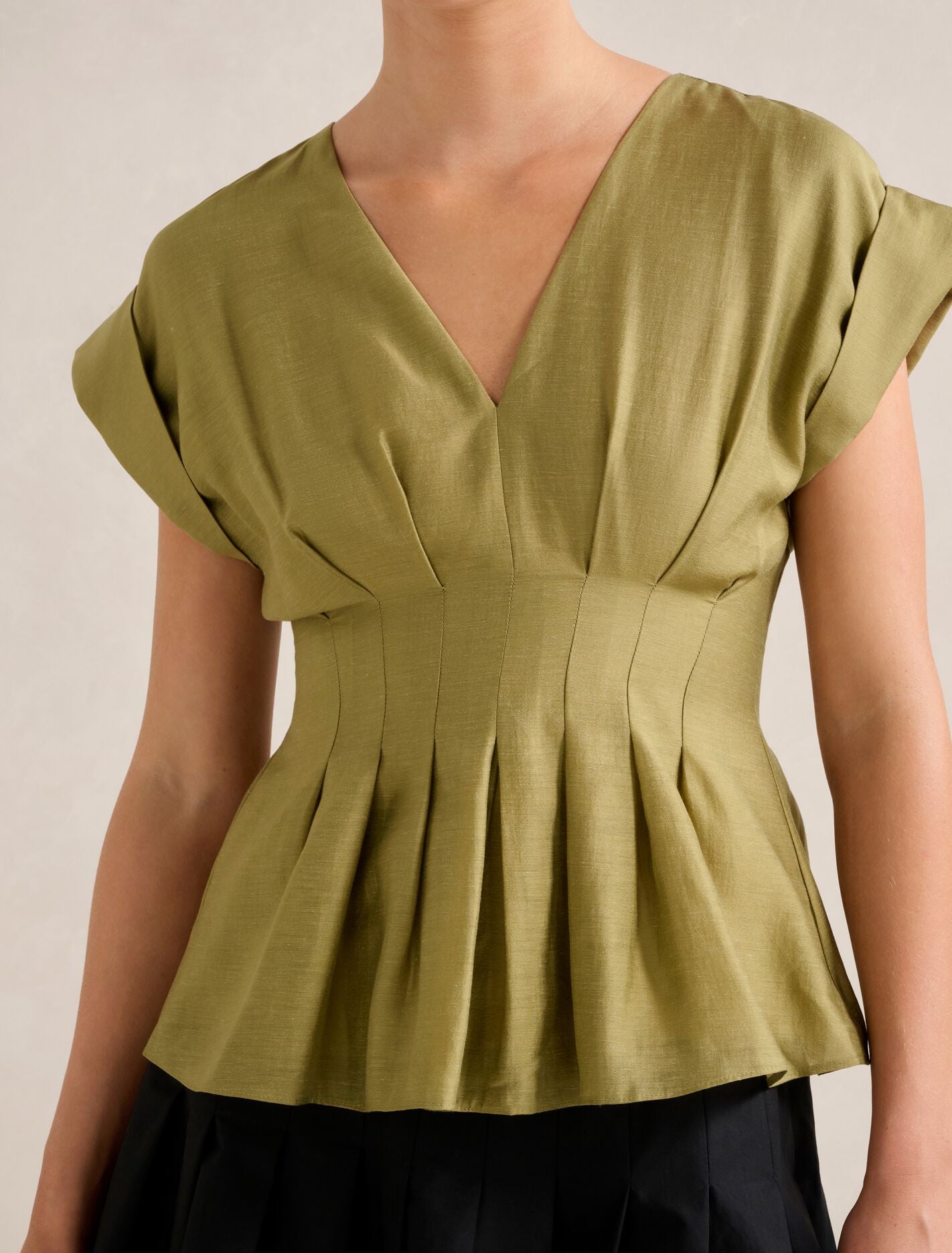 Vanessa V Neck Top Forever New