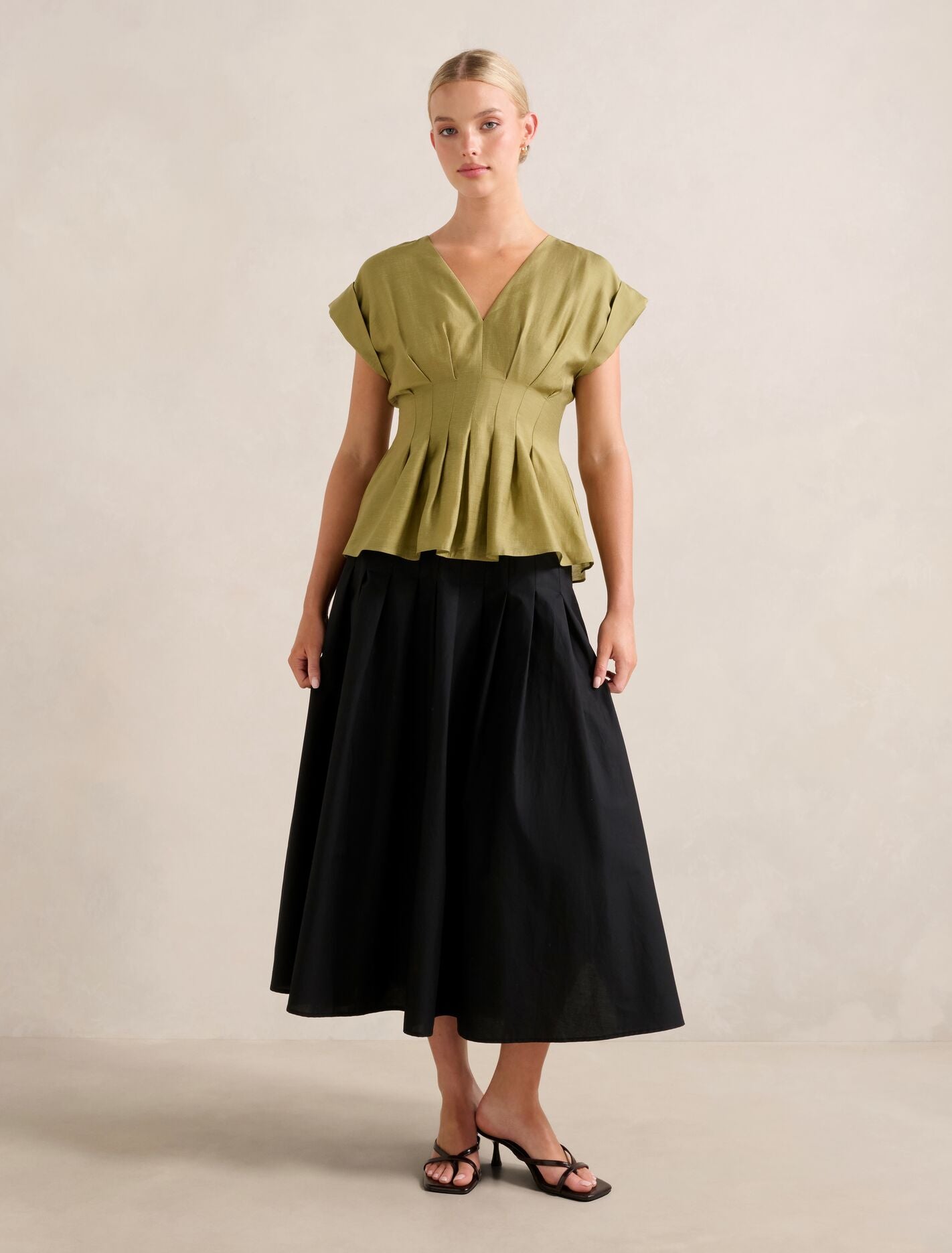 Vanessa V Neck Top Forever New