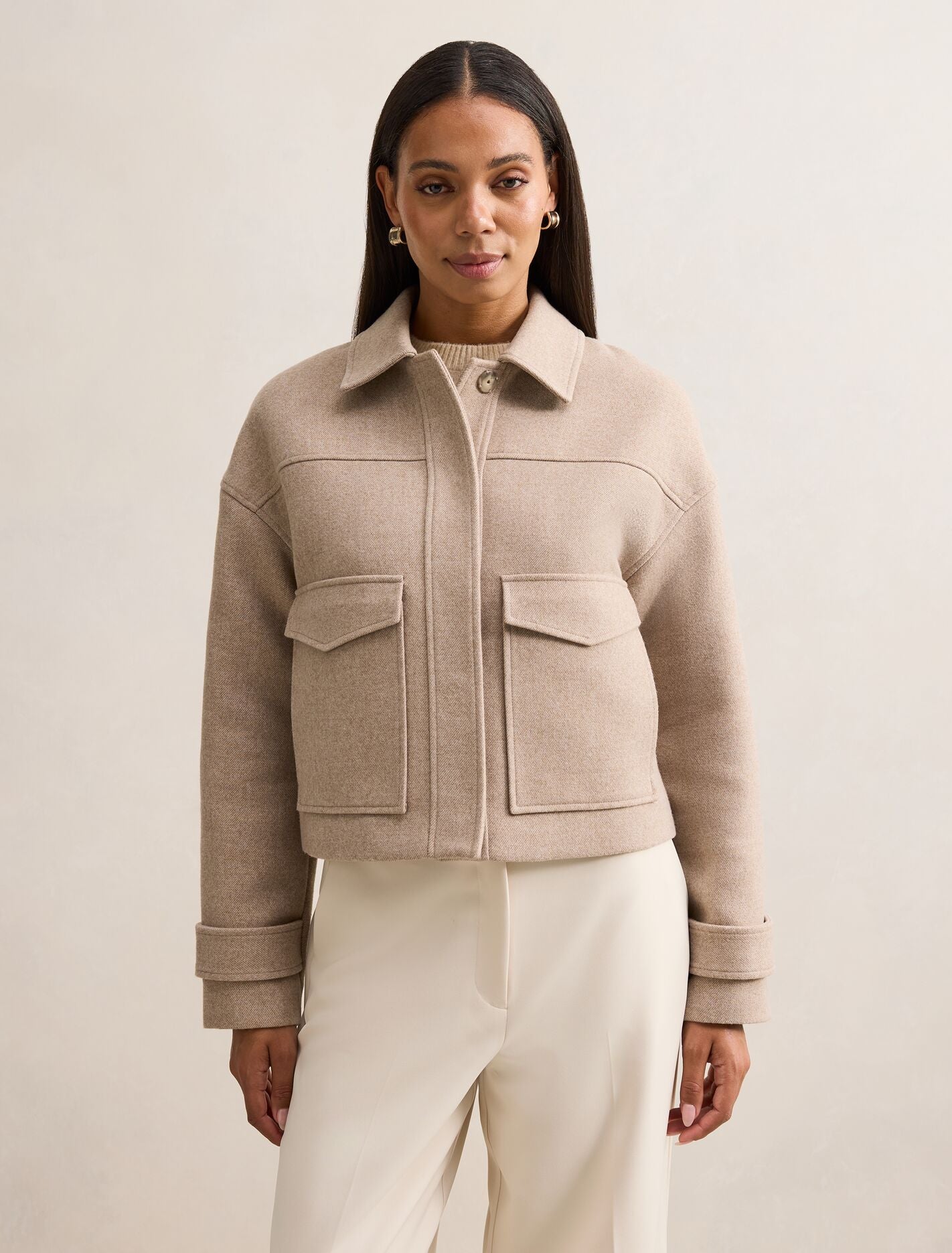 Kelsey Cropped Jacket Beige Herringbone | Forever New