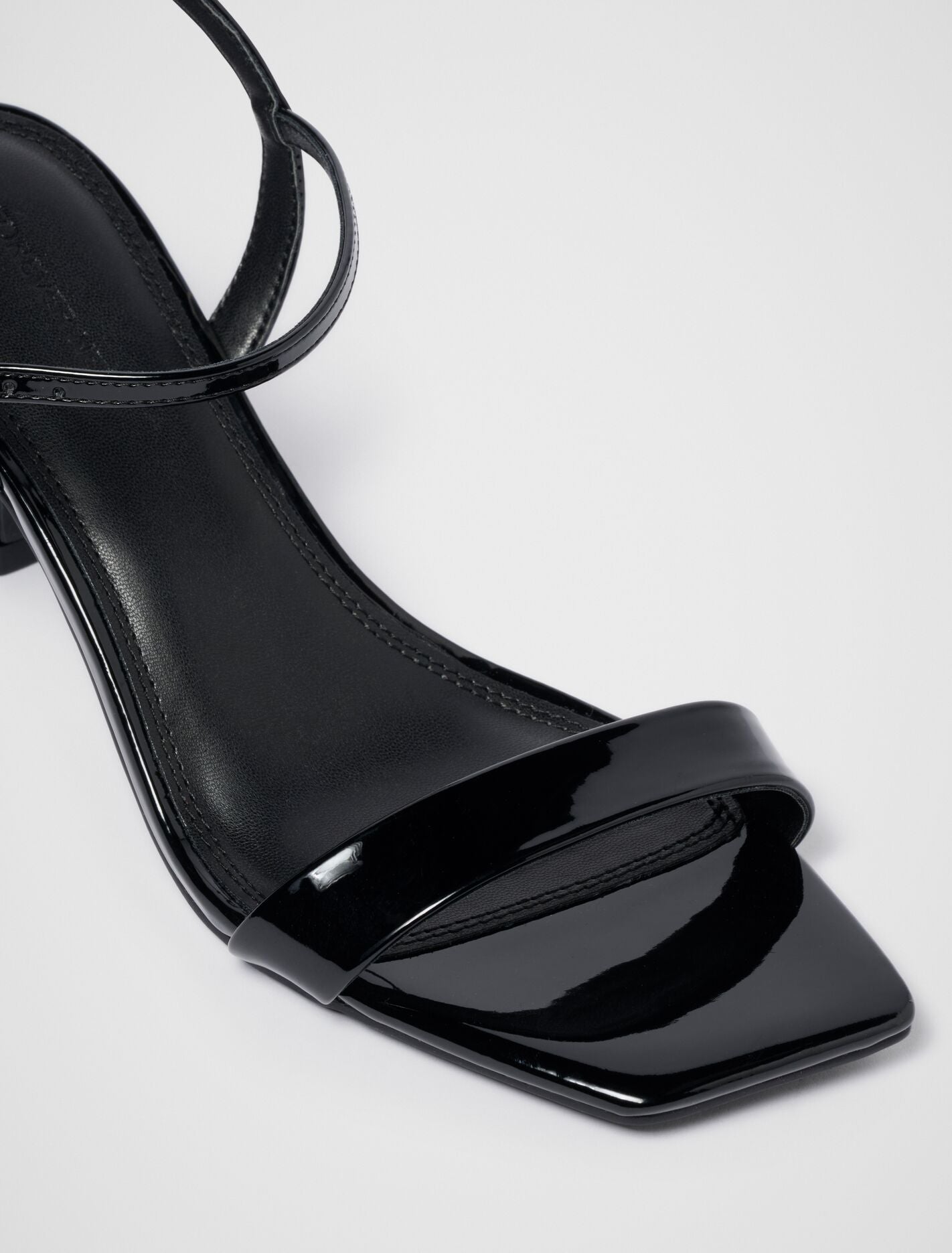 Tyra Ankle Strap Heeled Sandal Black | Forever New