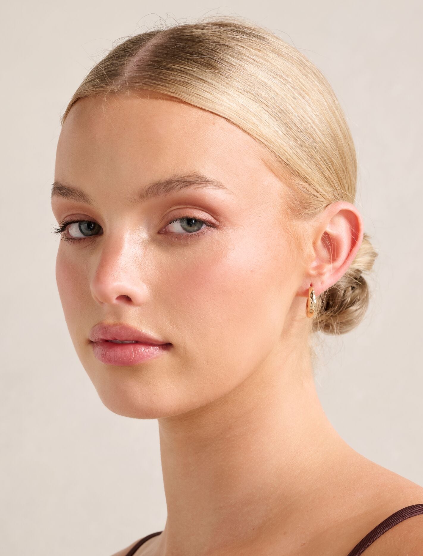 Signature Lara Small Hoop Earrings 0 Gold Forever New