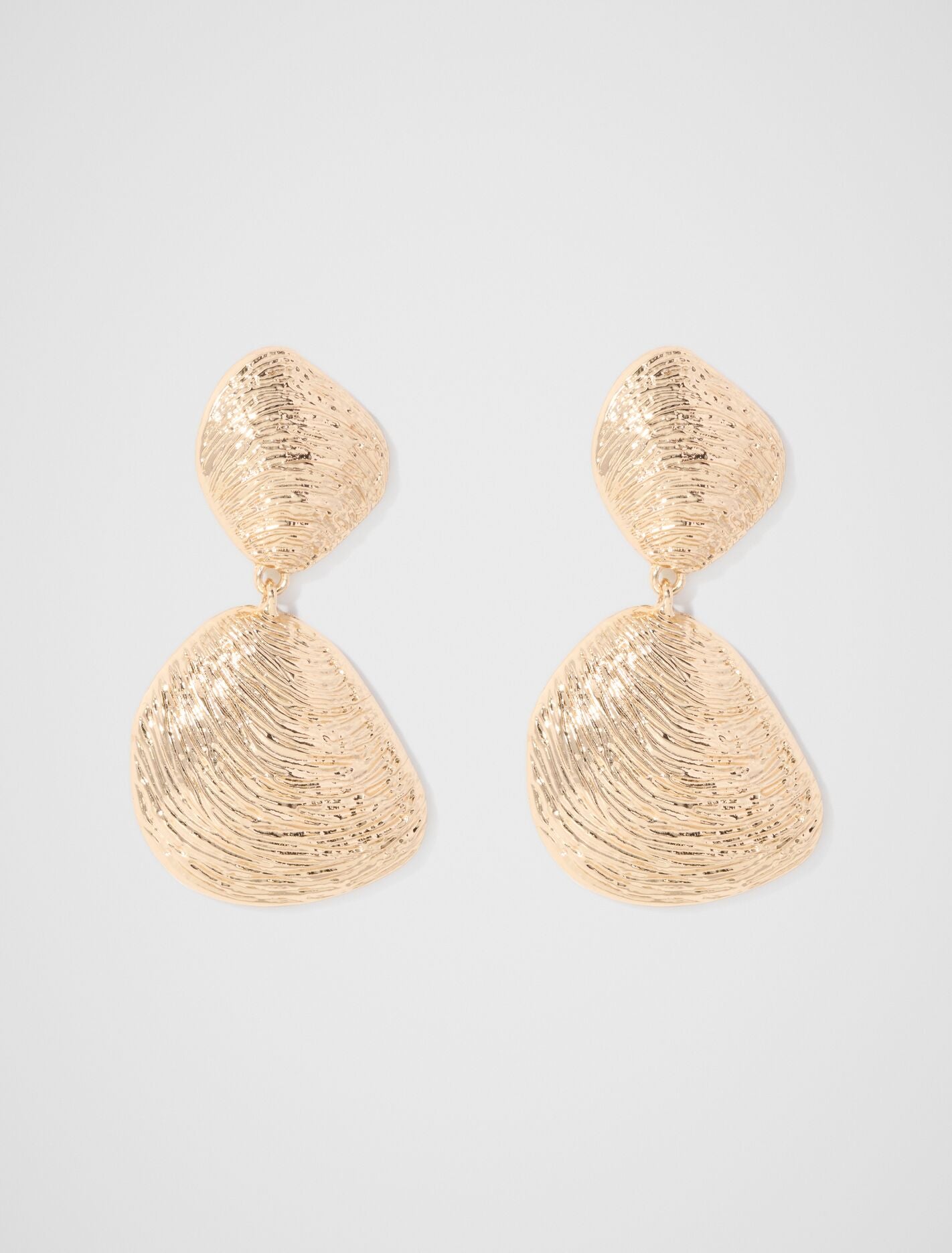 Signature Lillian Shell Earrings